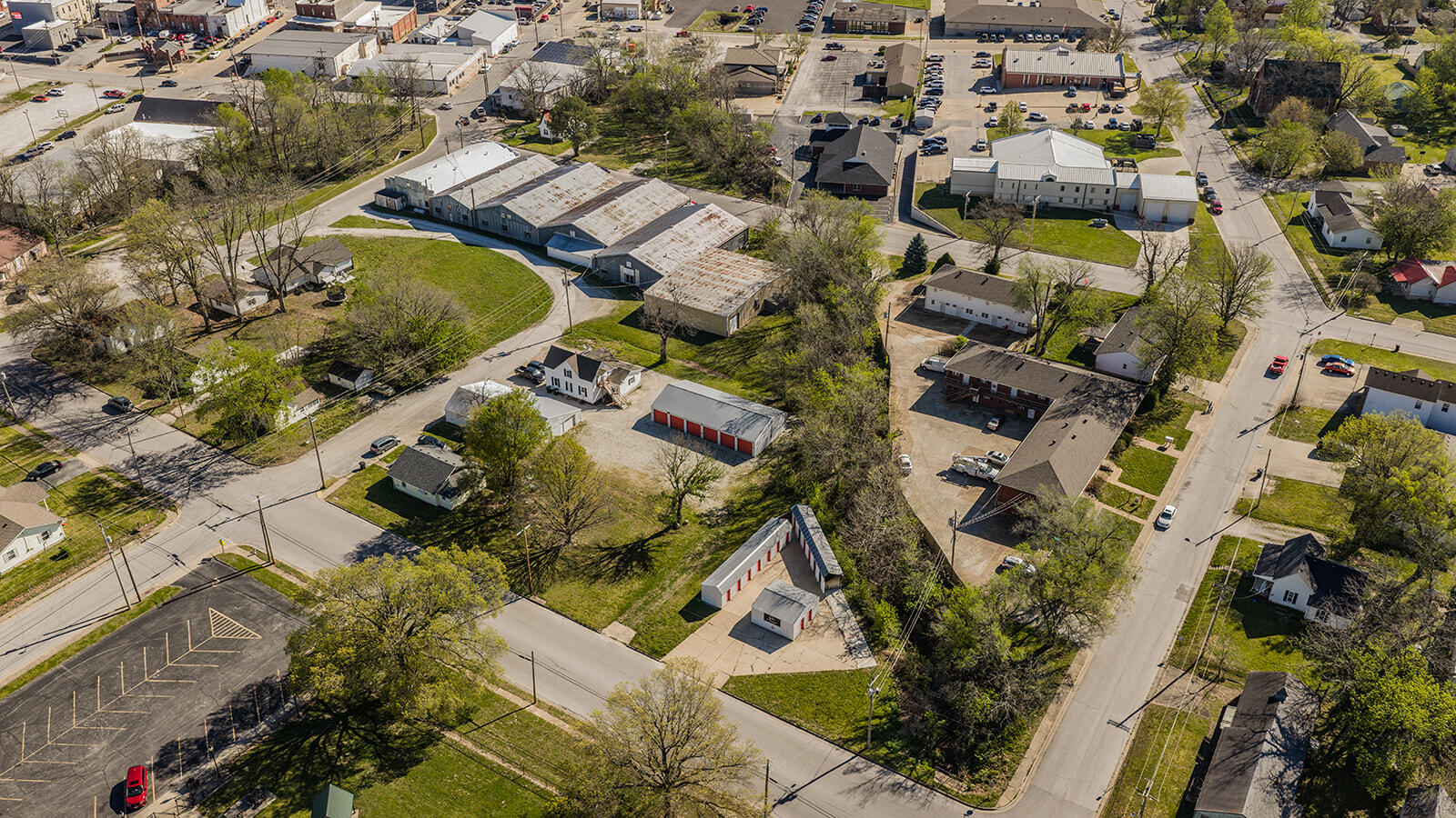 Photo 16 - Commercial Sale for sale – 322 W Madison Street  Bolivar, MO