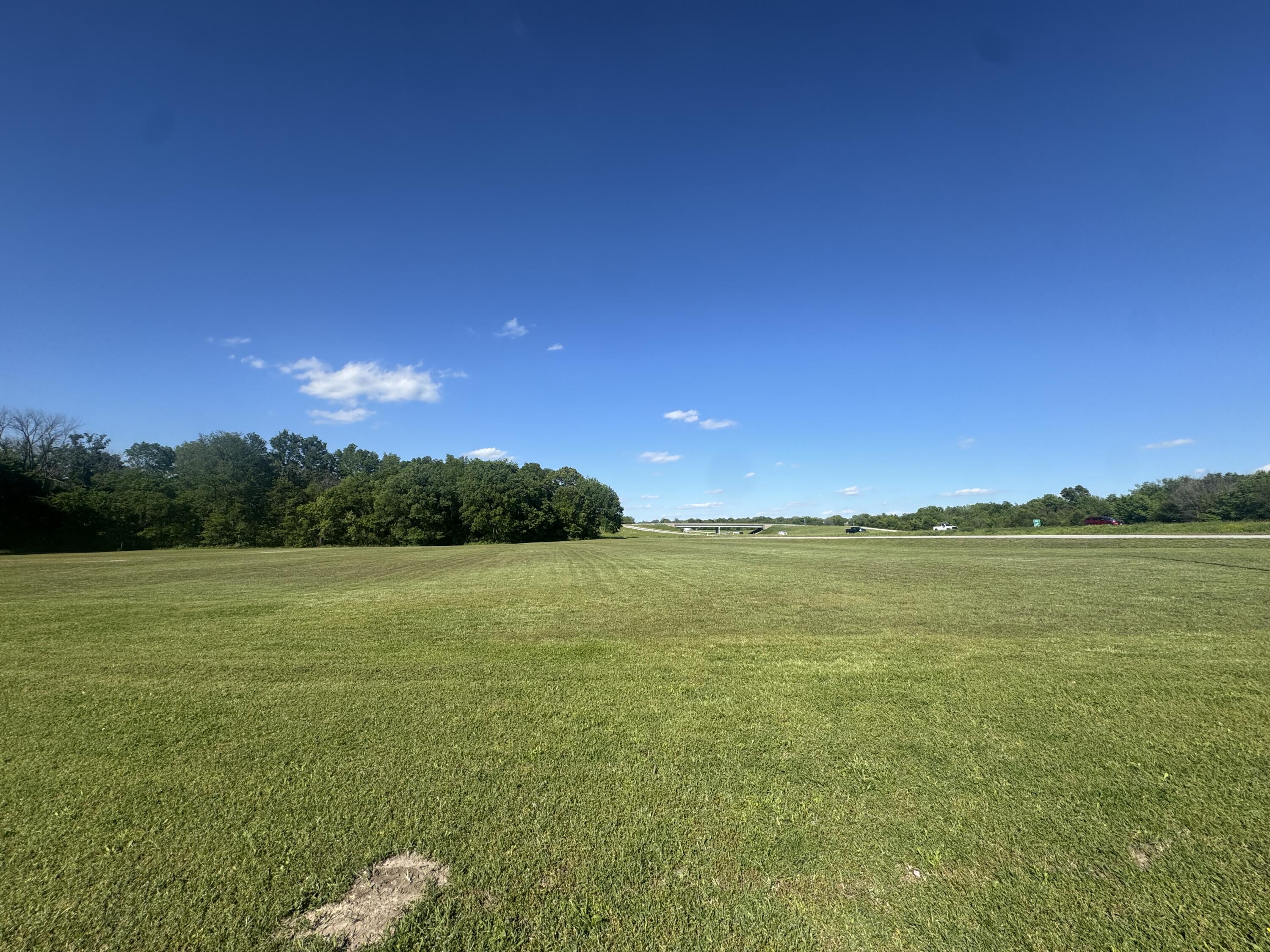 Photo 7 - Commercial Sale for sale – 18715  Hyacinth Road  Carthage, MO