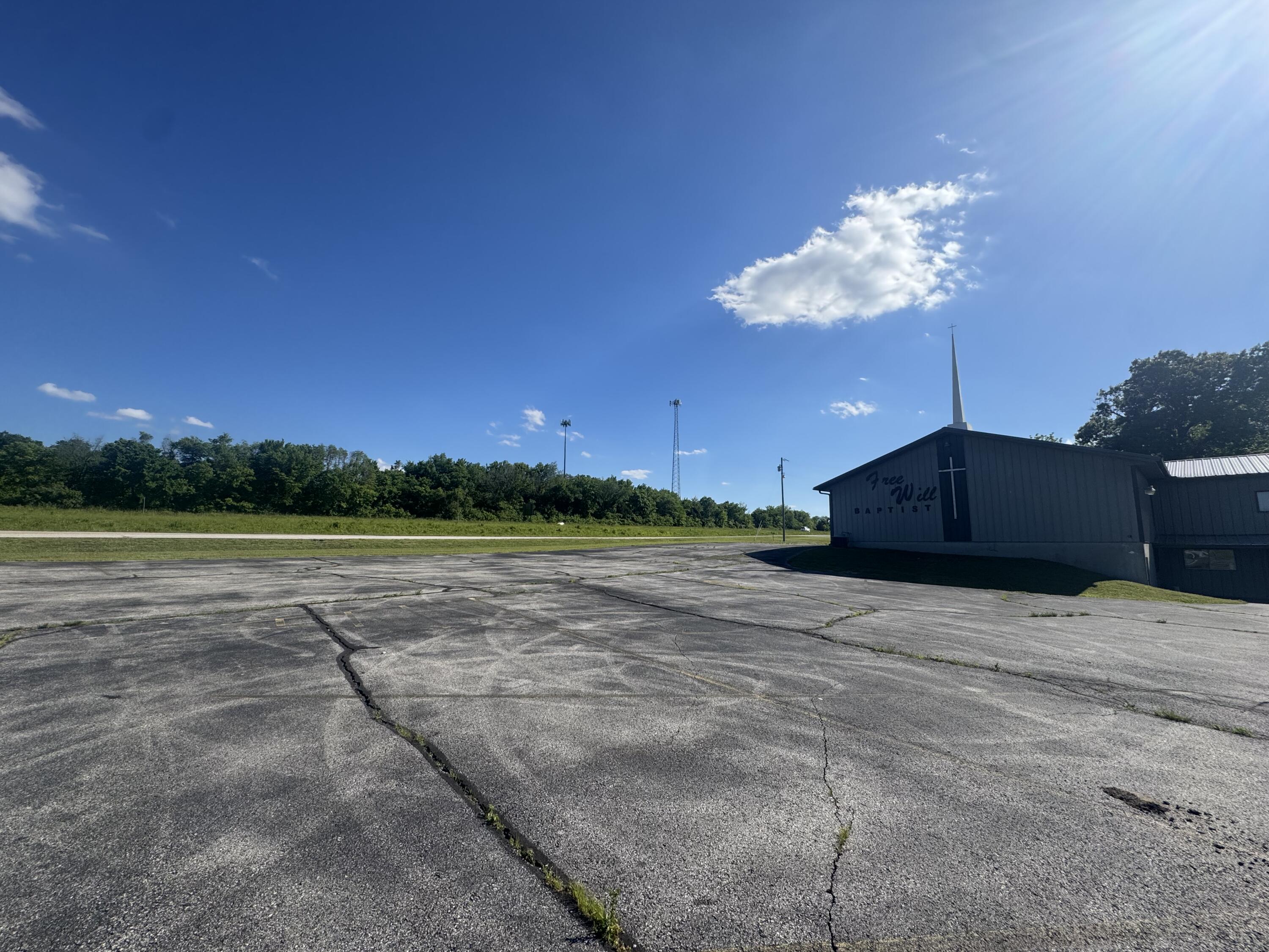 Photo 8 - Commercial Sale for sale – 18715  Hyacinth Road  Carthage, MO
