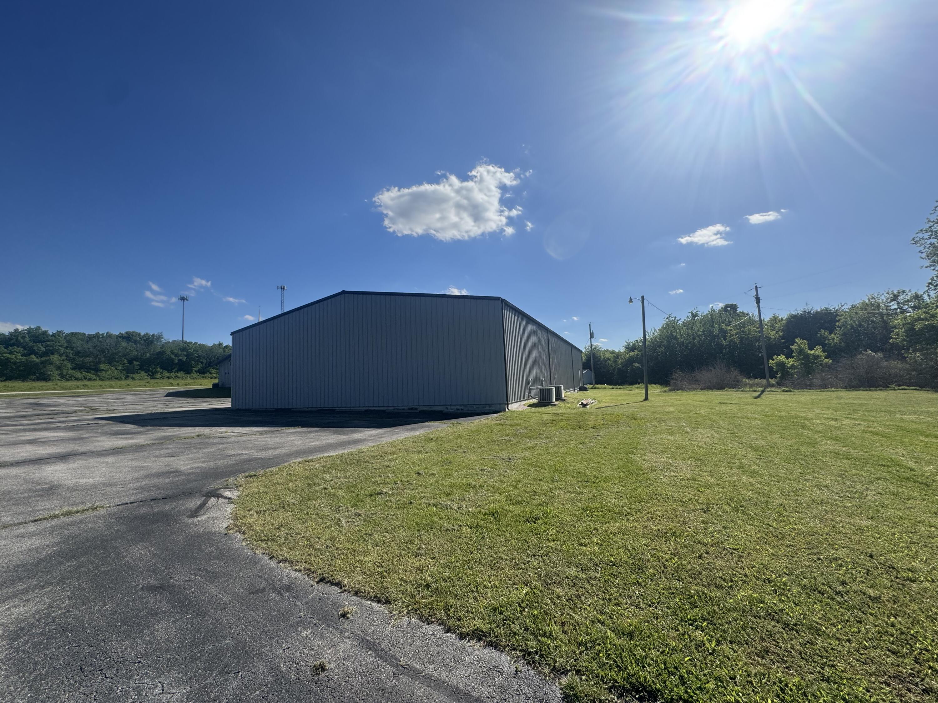 Photo 6 - Commercial Sale for sale – 18715  Hyacinth Road  Carthage, MO