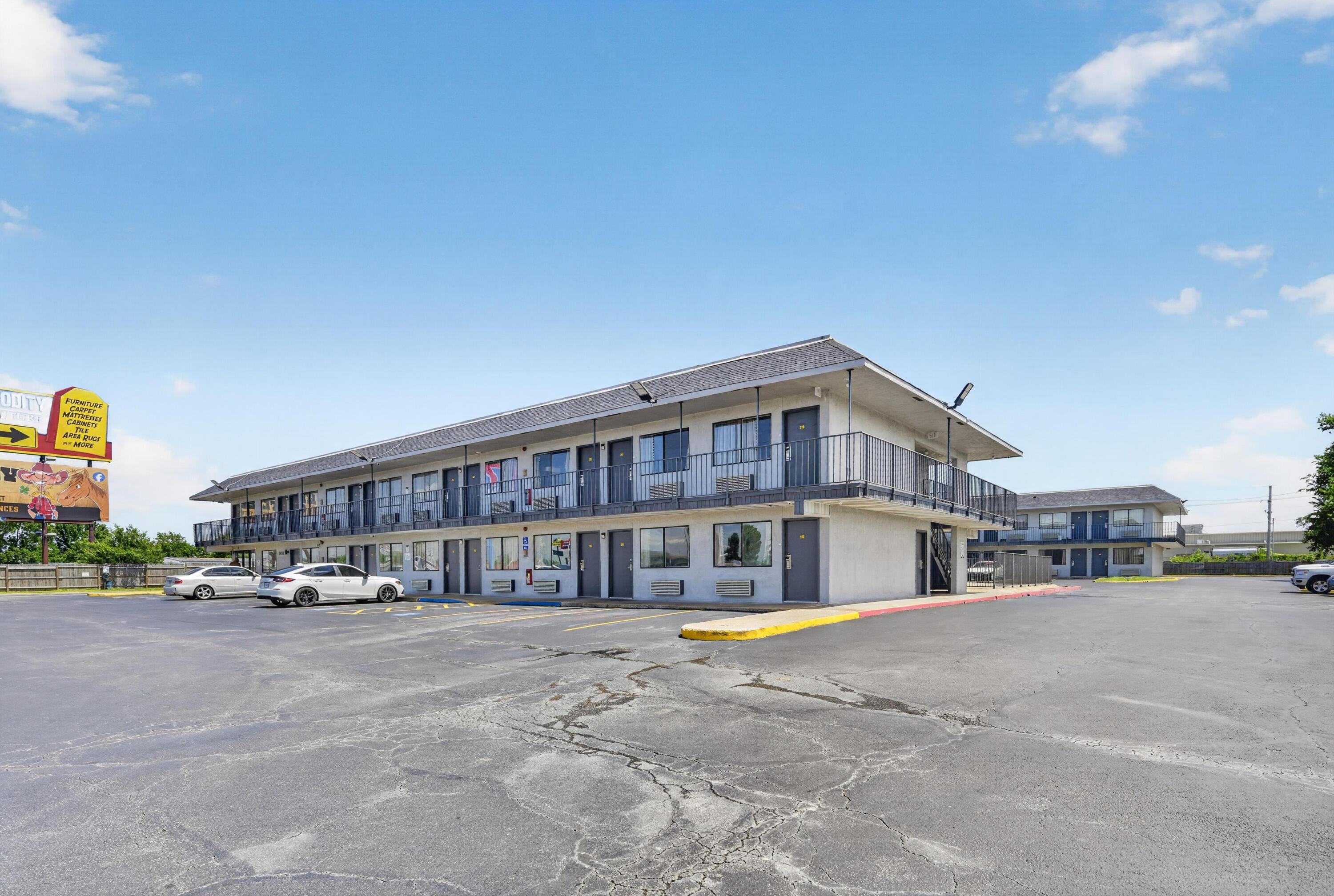 Photo 4 - Commercial Sale for sale – 3031 S Rangeline Road  Joplin, MO