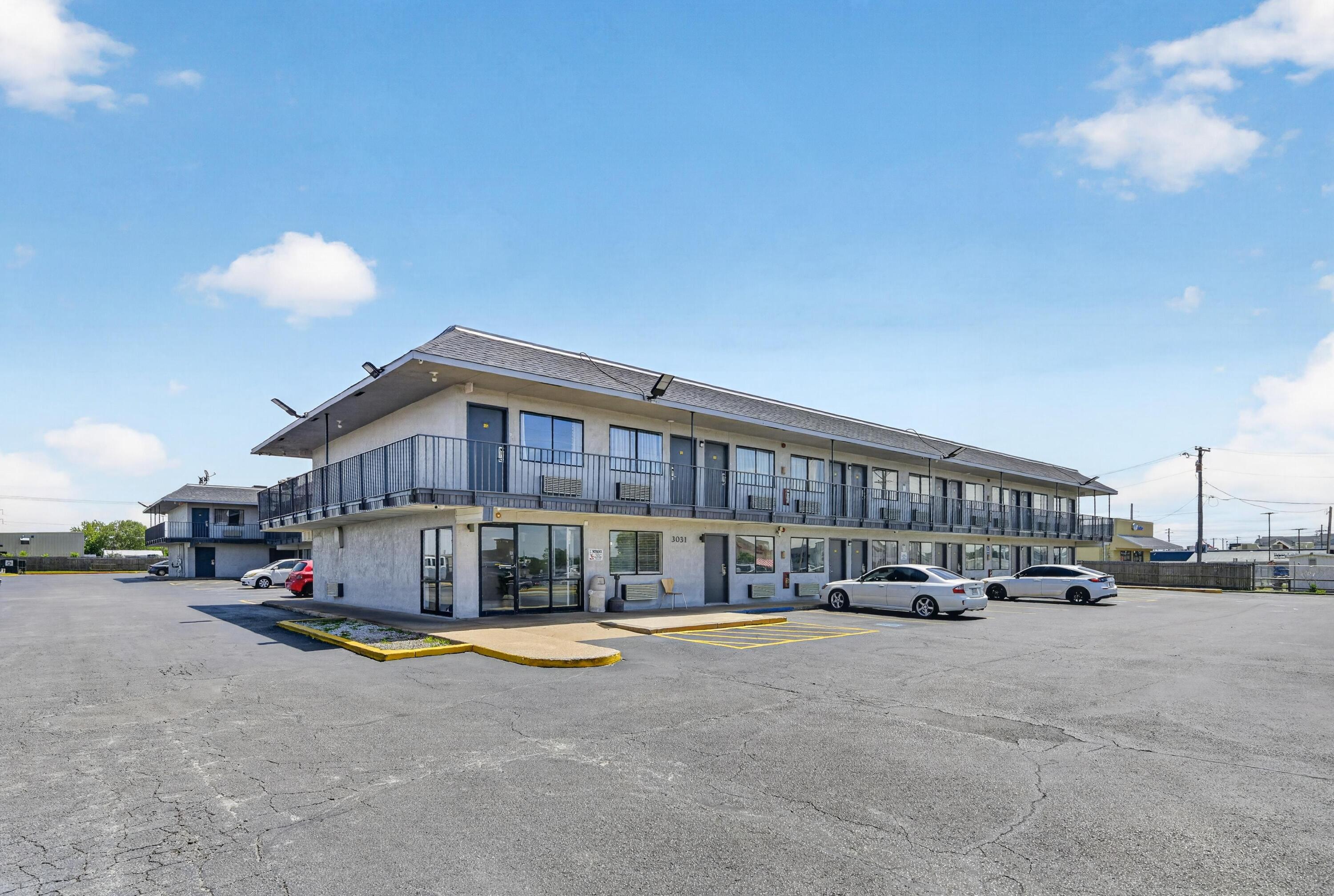 Photo 2 - Commercial Sale for sale – 3031 S Rangeline Road  Joplin, MO