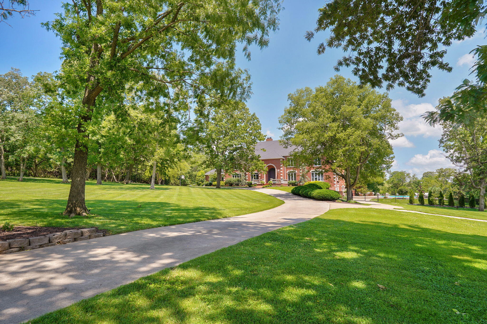 Photo 8 - Residential for sale – 1690 S Royal Drive  Springfield, MO