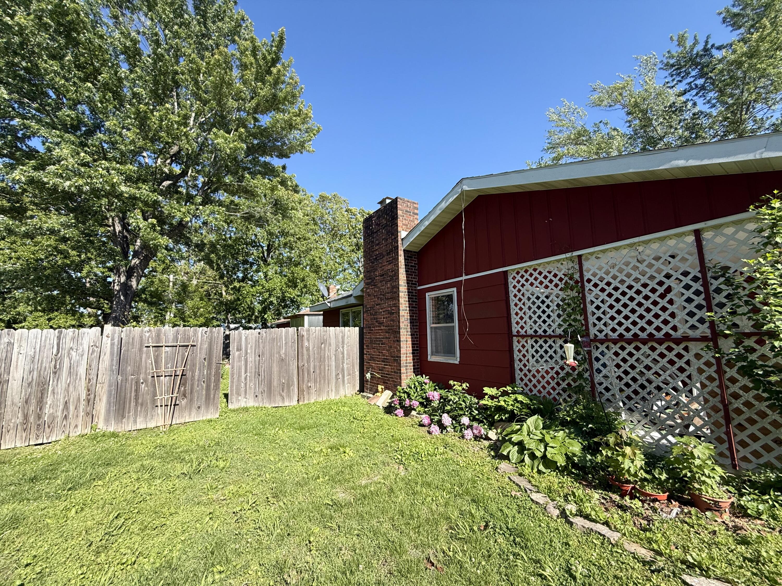 Photo 39 - Residential for sale – 1126 E Crest Drive  Houston, MO