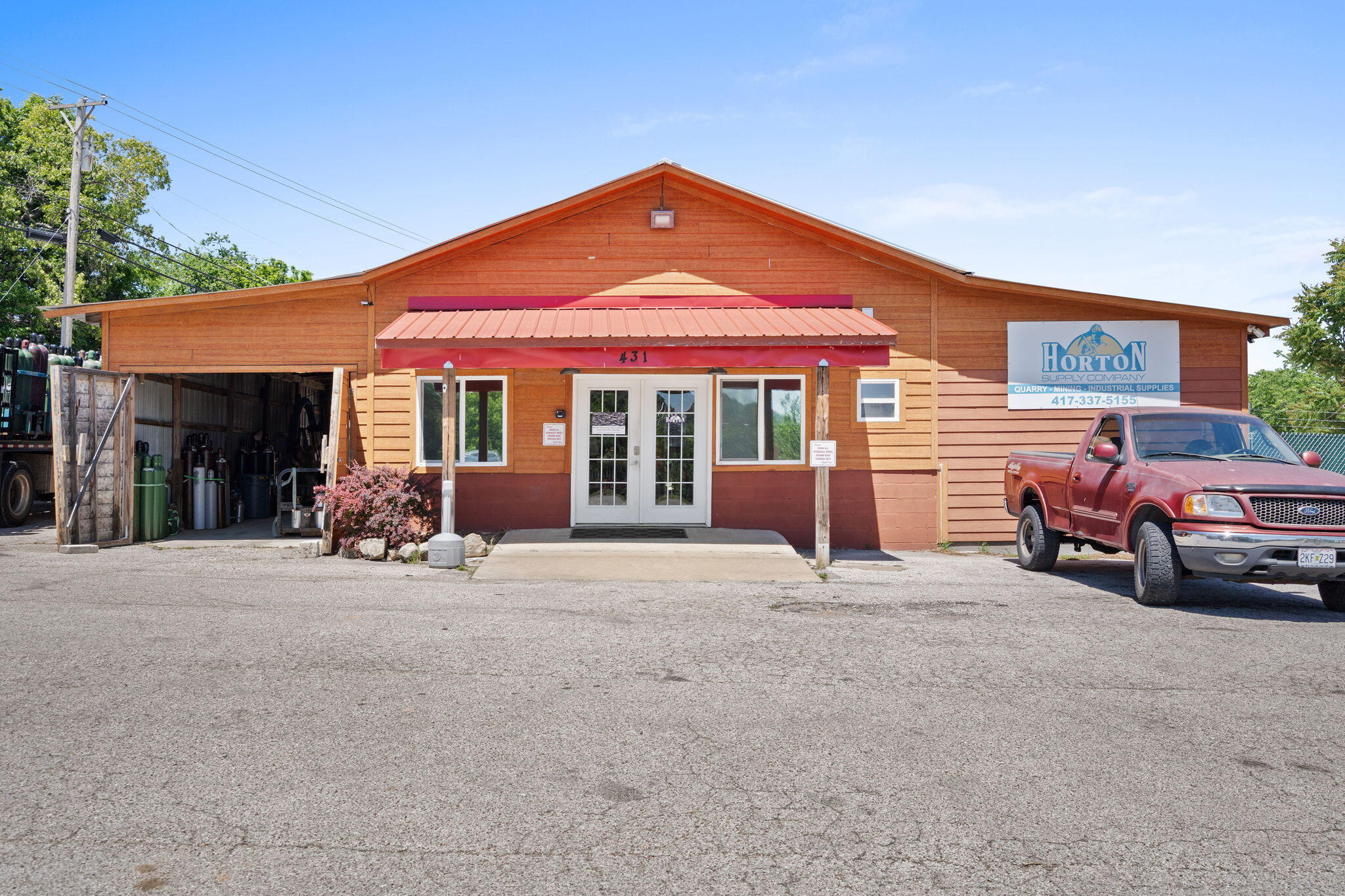 Commercial Sale for sale – 431 1st Street Hollister, MO