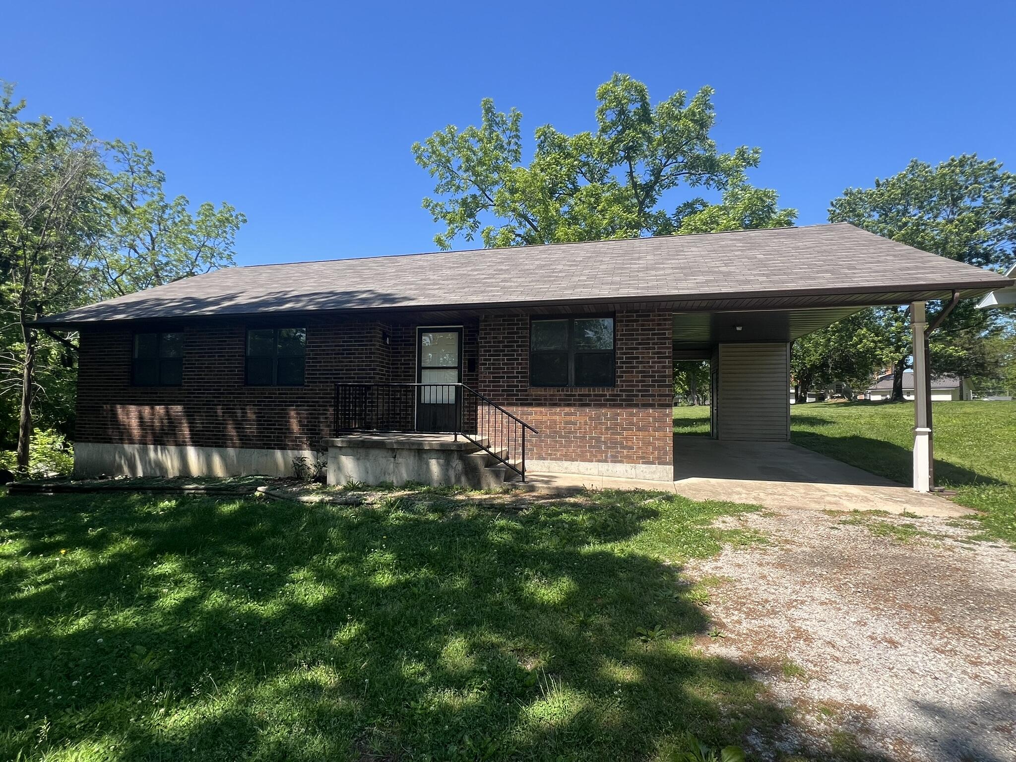 Photo 4 - Residential for sale – 505 N Grand Street  Willow Springs, MO