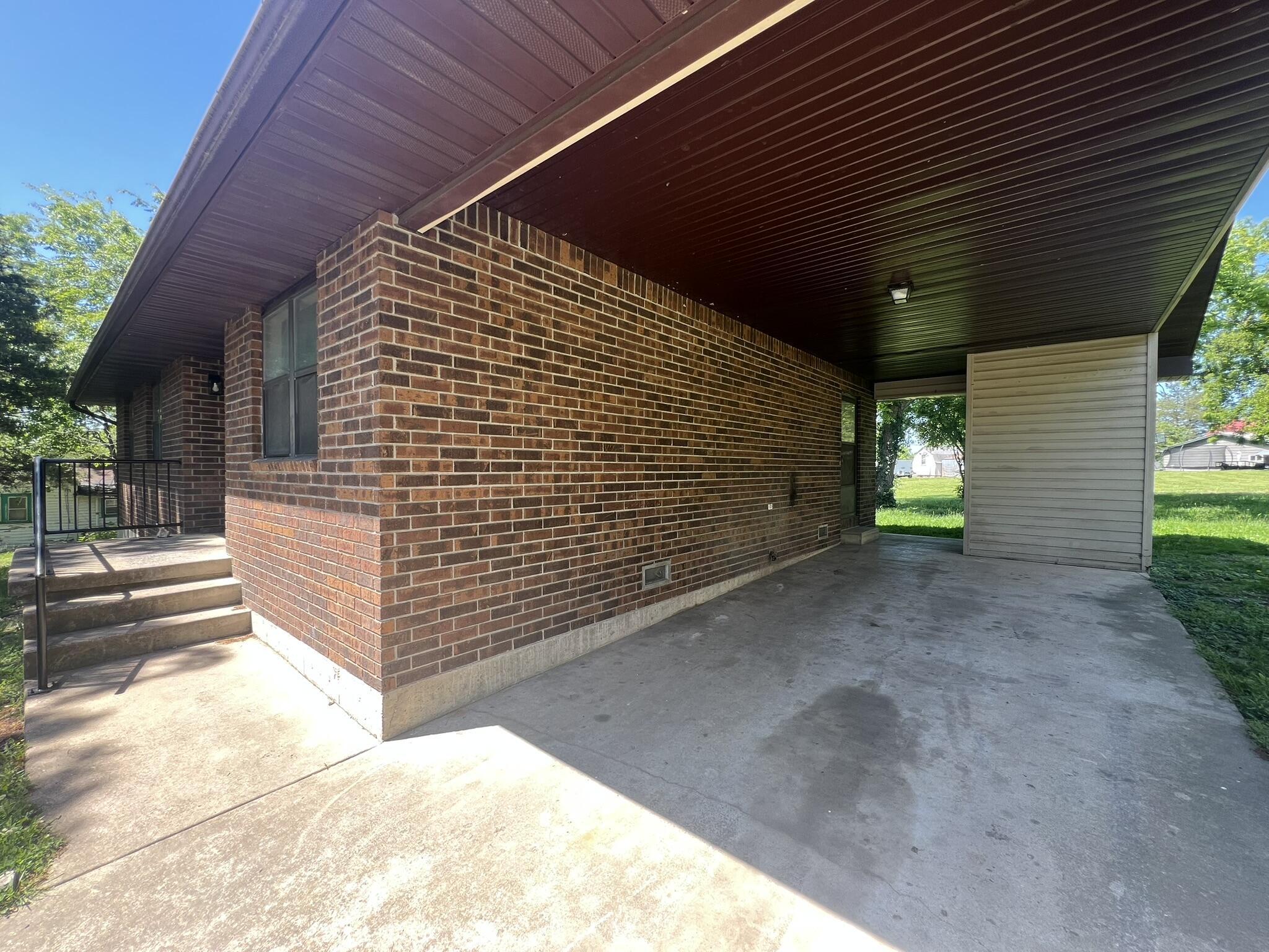 Photo 26 - Residential for sale – 505 N Grand Street  Willow Springs, MO