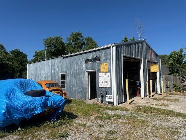 Photo 2 - Commercial Sale for sale – 105 E Comanche Street  Southwest City, MO