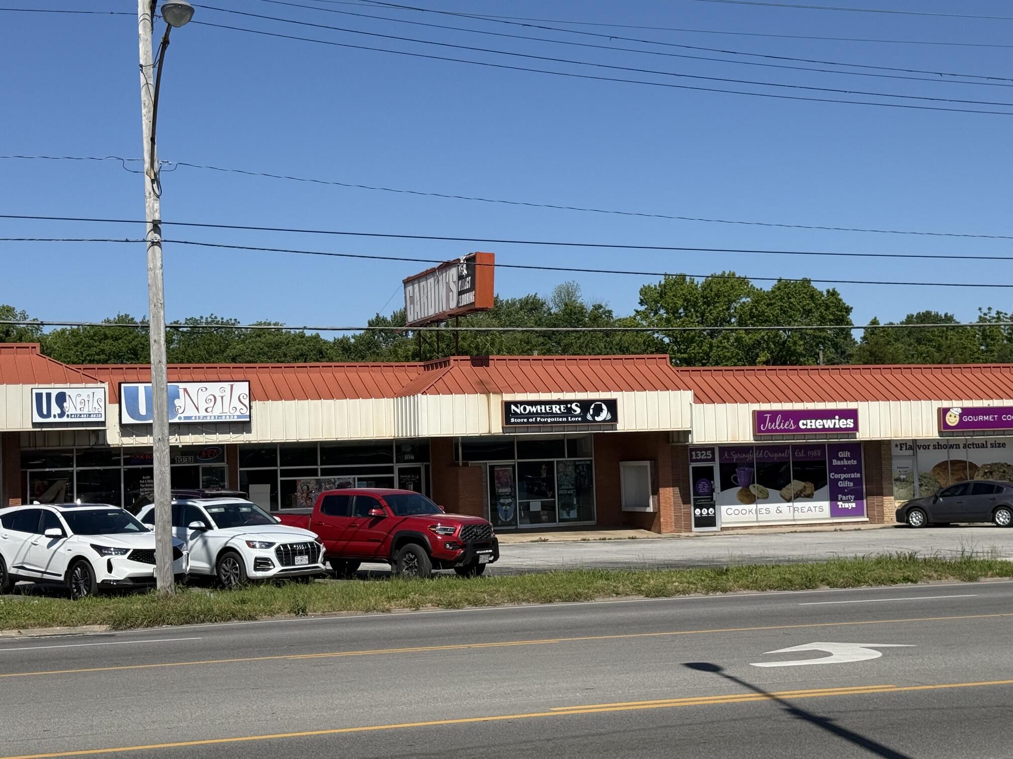 Photo 4 - Commercial Lease for sale – 1327 S Glenstone Avenue  Springfield, MO