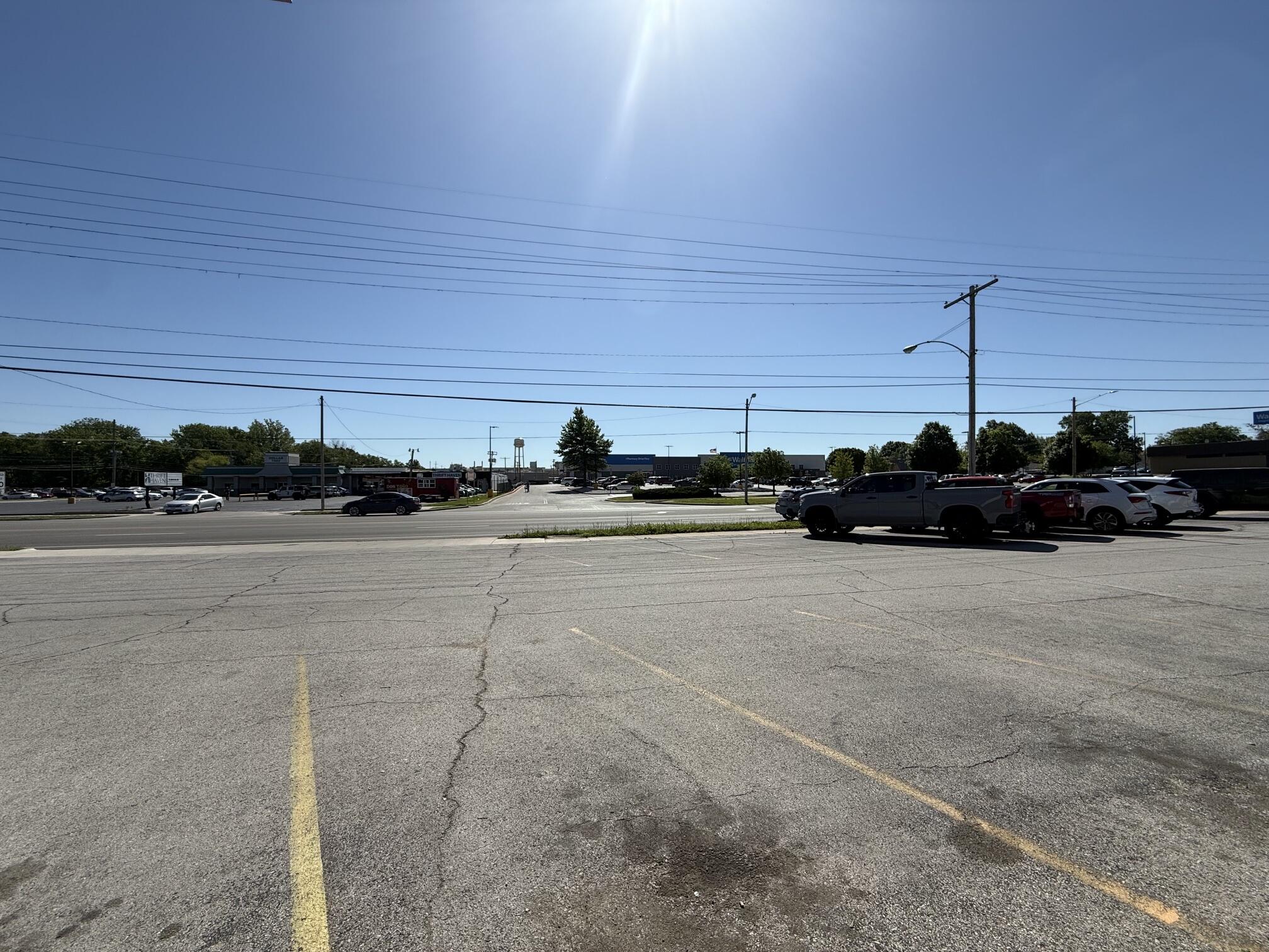 Photo 6 - Commercial Lease for sale – 1327 S Glenstone Avenue  Springfield, MO