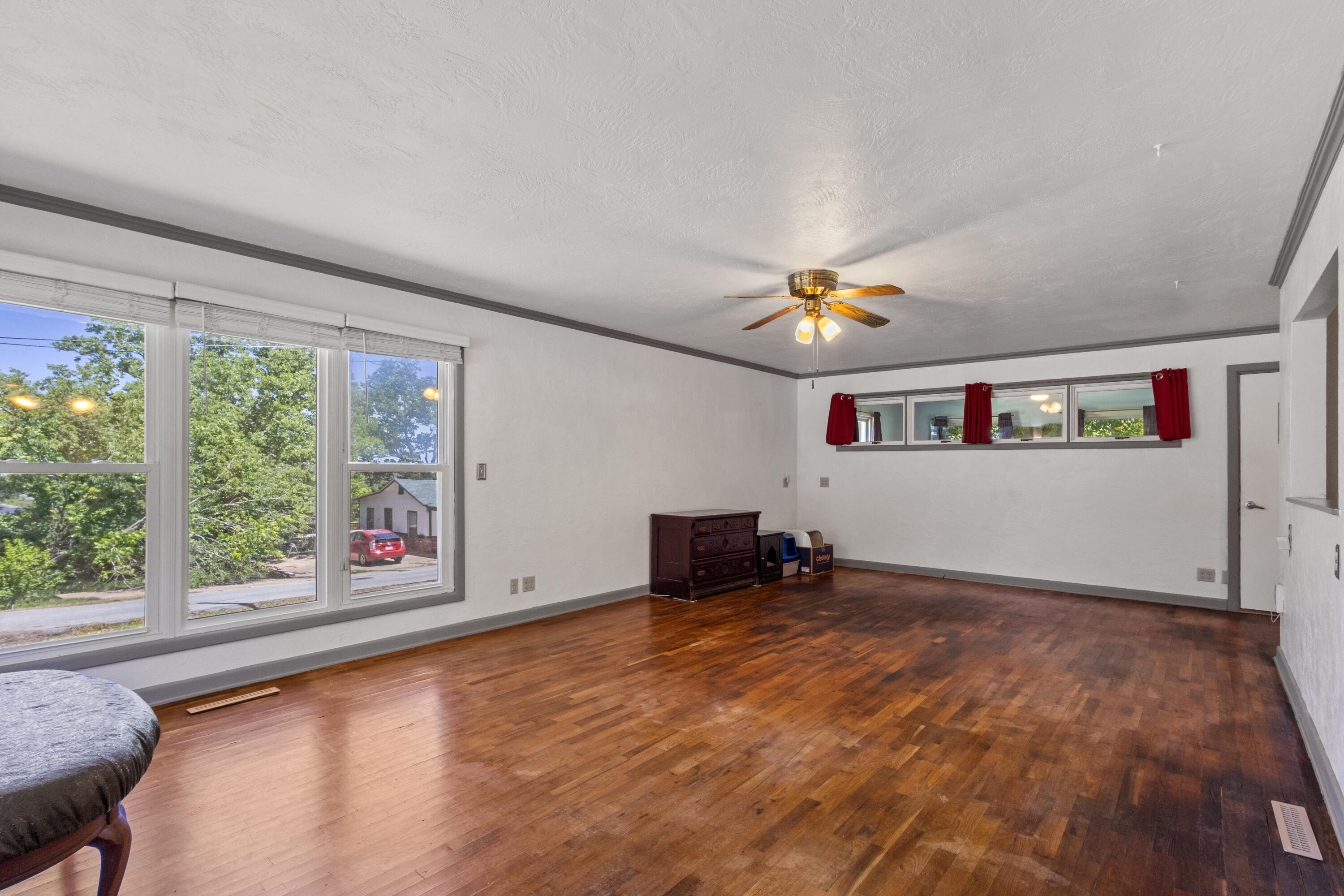 Photo 9 - Residential for sale – 218 N 4th Street  Branson, MO