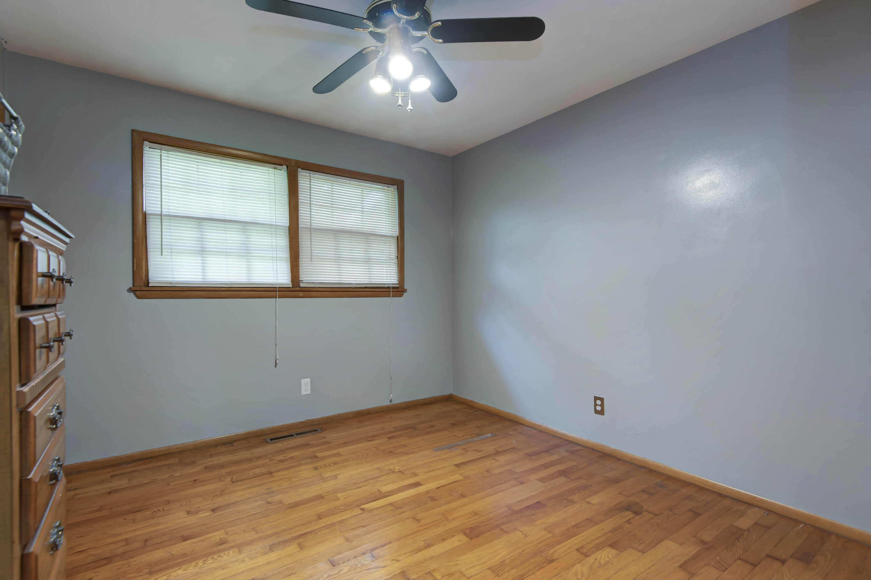 Photo 4 - Residential for sale – 2003 E Rosebrier Street  Springfield, MO