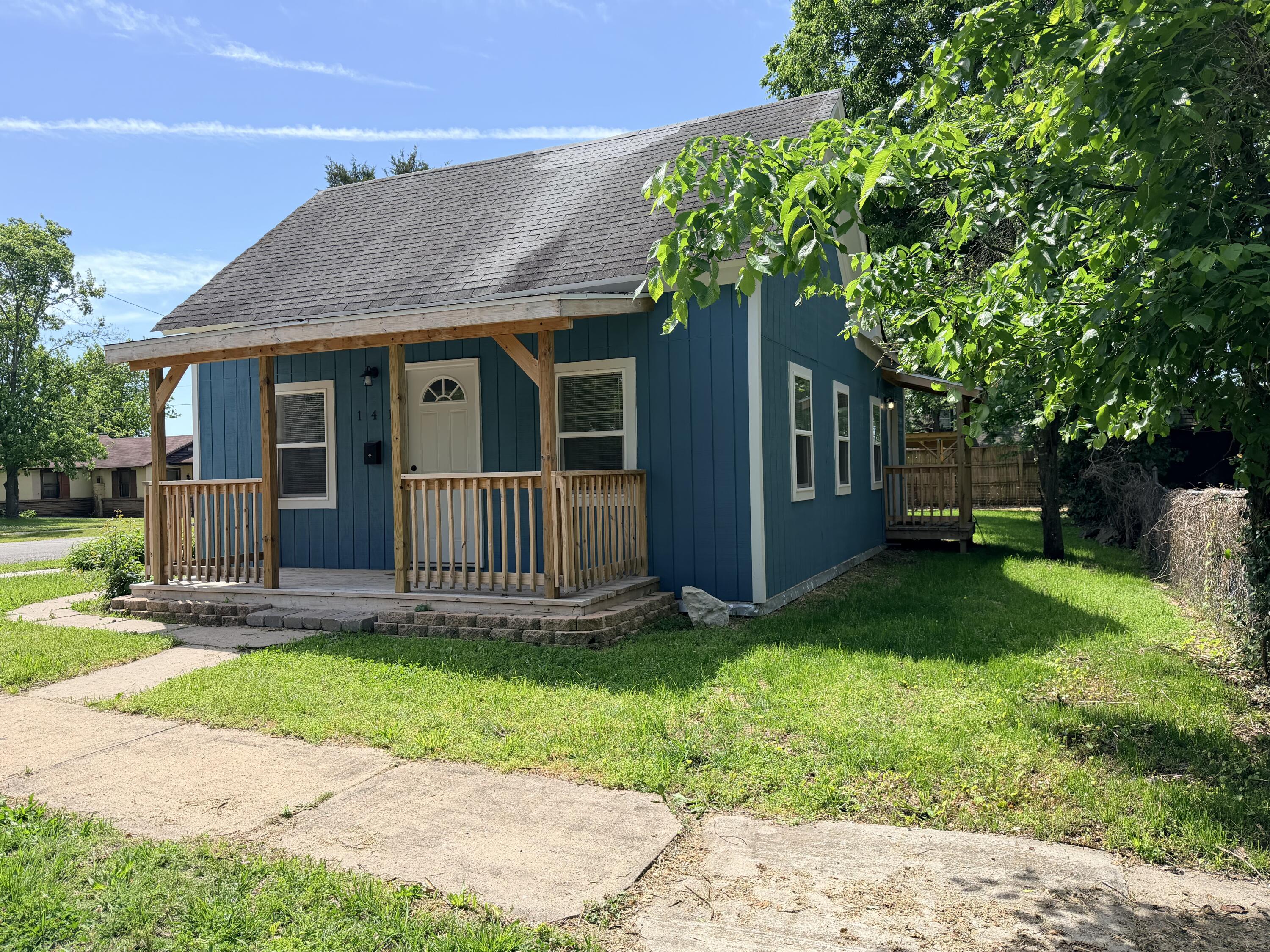 Photo 4 - Residential for sale – 141 E Daugherty Street  Carterville, MO