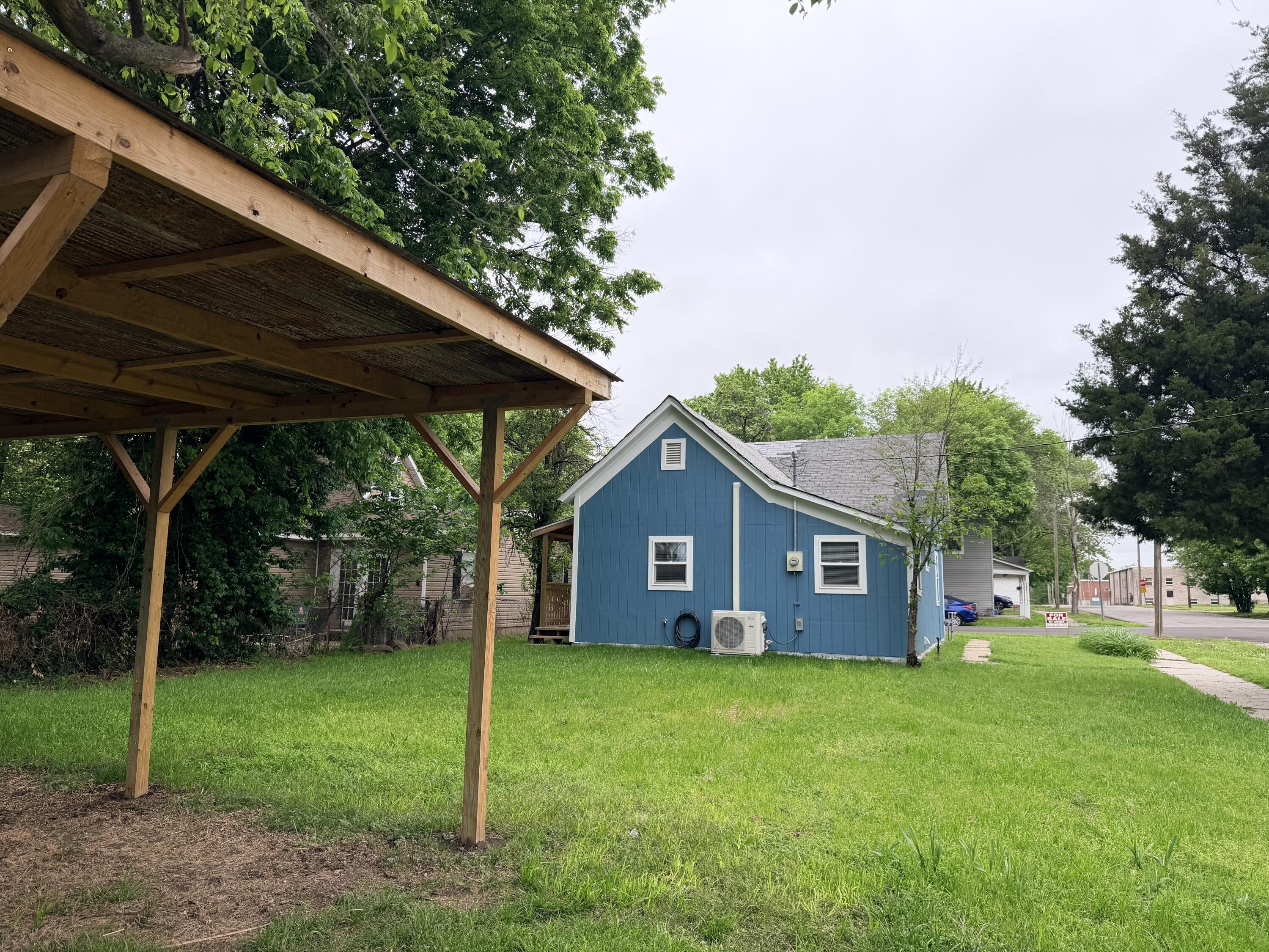 Photo 9 - Residential for sale – 141 E Daugherty Street  Carterville, MO