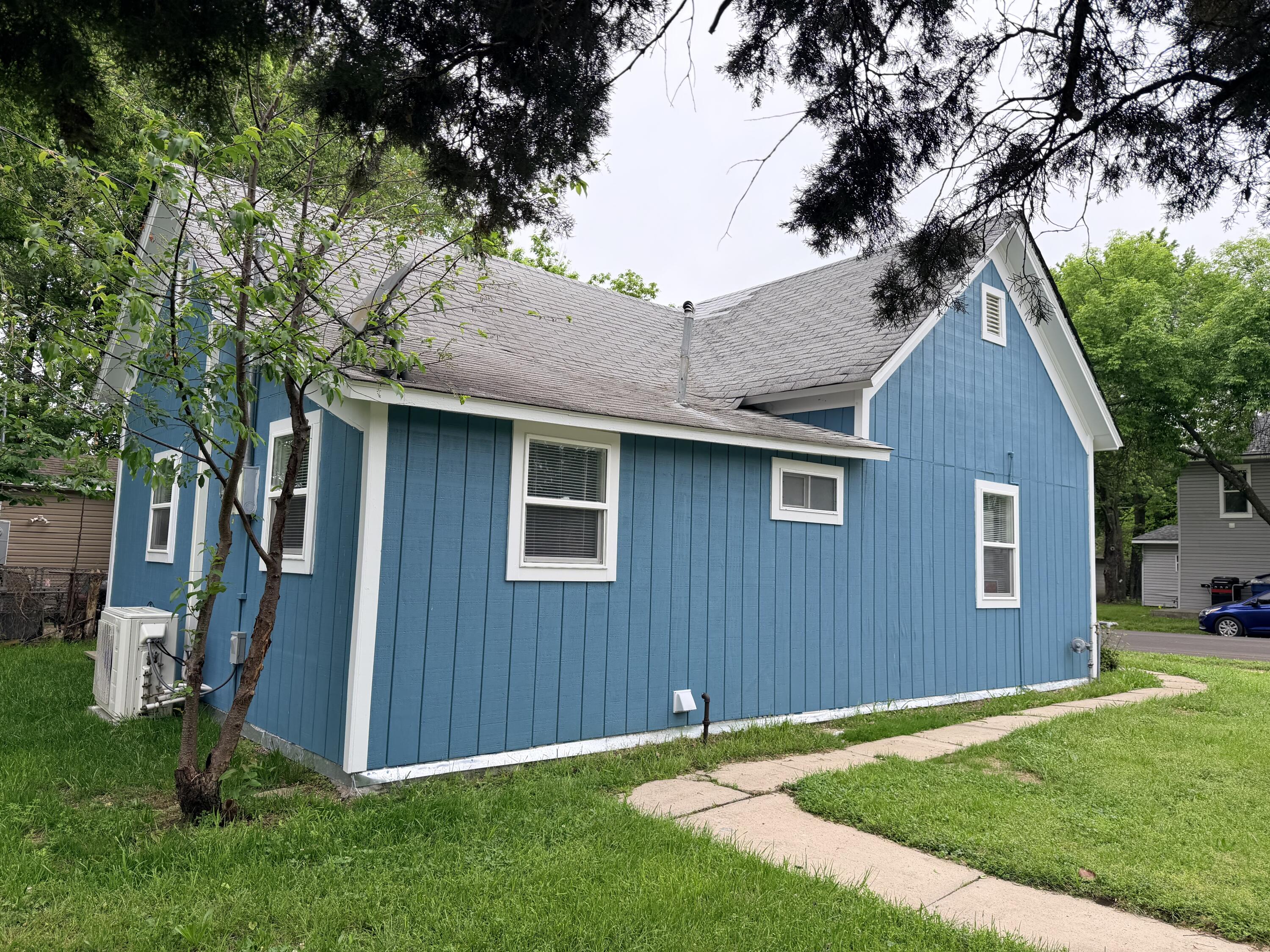 Photo 7 - Residential for sale – 141 E Daugherty Street  Carterville, MO