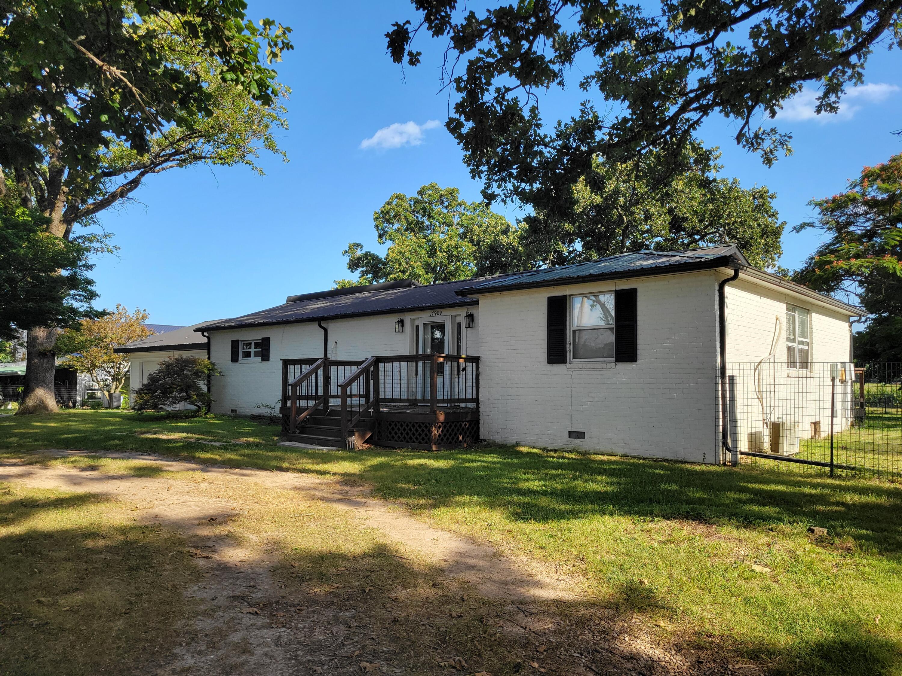 Photo 9 - Residential for sale – 17909  Locust Road  Neosho, MO