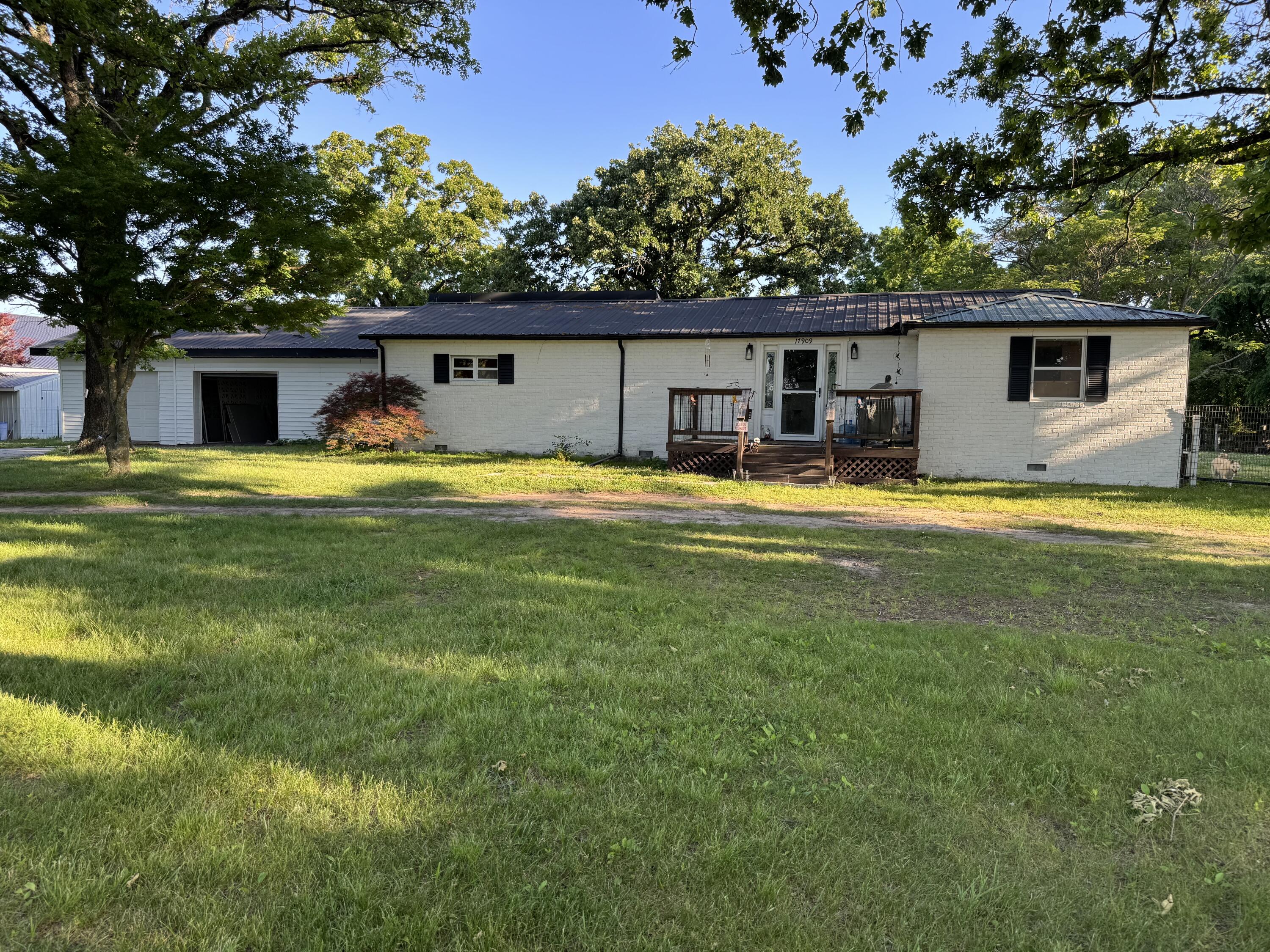 Photo 5 - Residential for sale – 17909  Locust Road  Neosho, MO