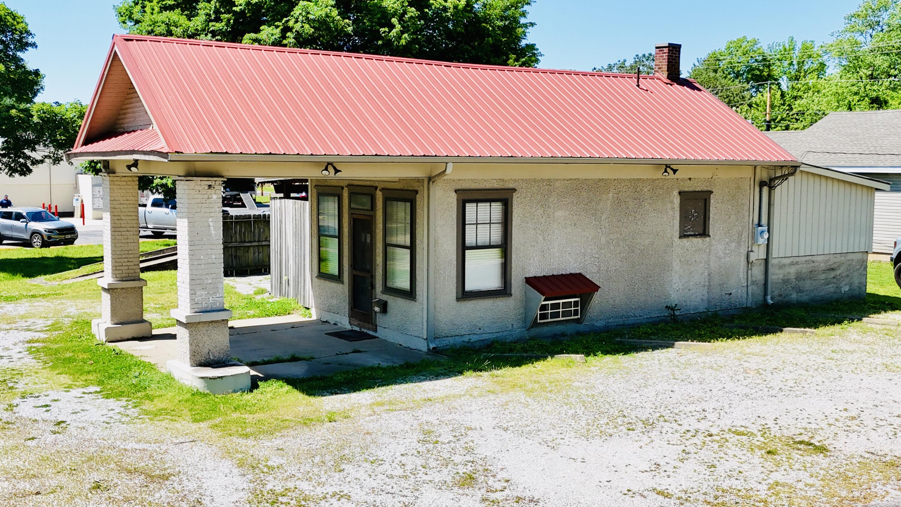 Photo 5 - Commercial Sale for sale – 1010 N Central Avenue  Monett, MO