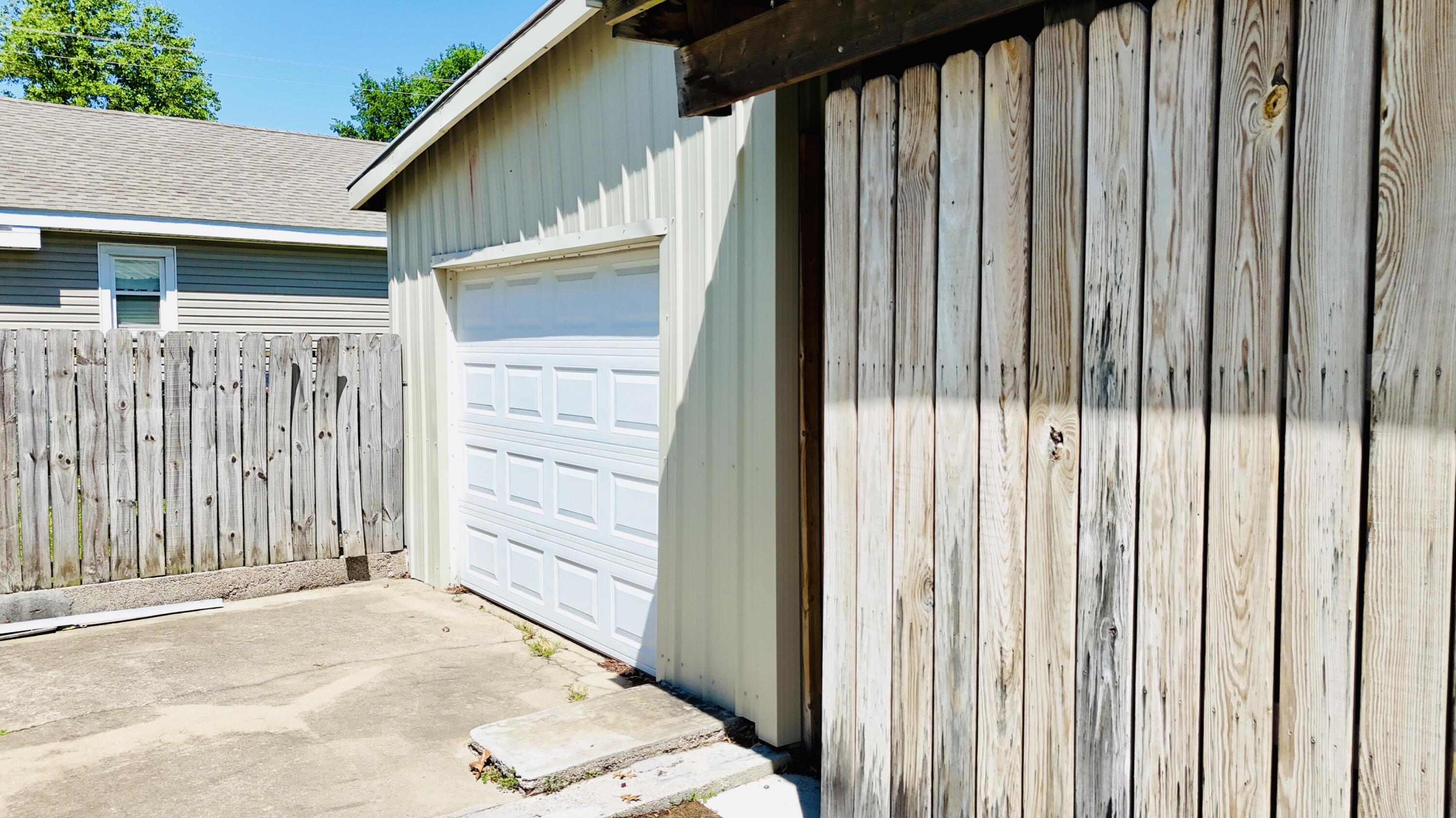 Photo 11 - Commercial Sale for sale – 1010 N Central Avenue  Monett, MO