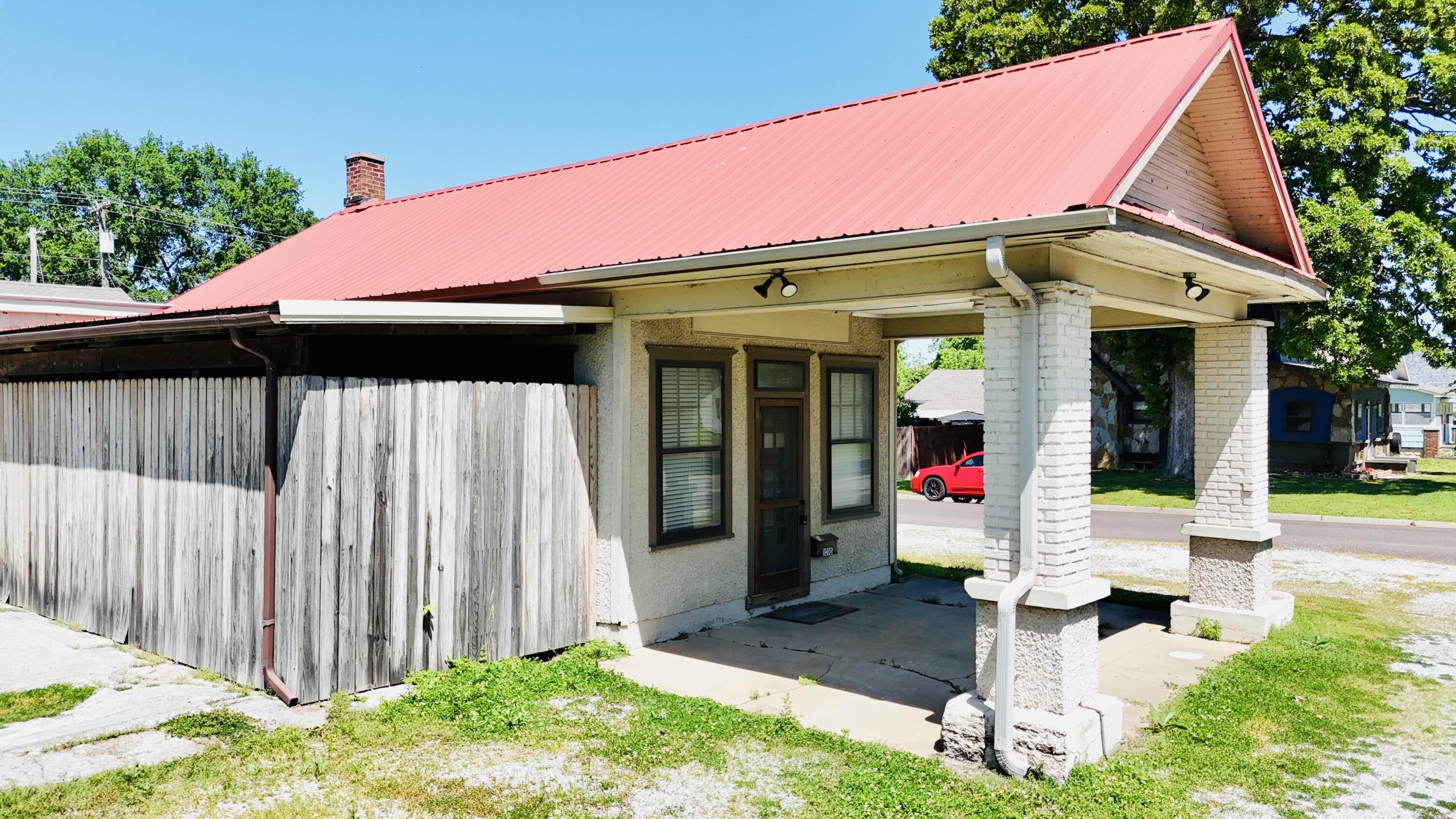 Photo 9 - Commercial Sale for sale – 1010 N Central Avenue  Monett, MO