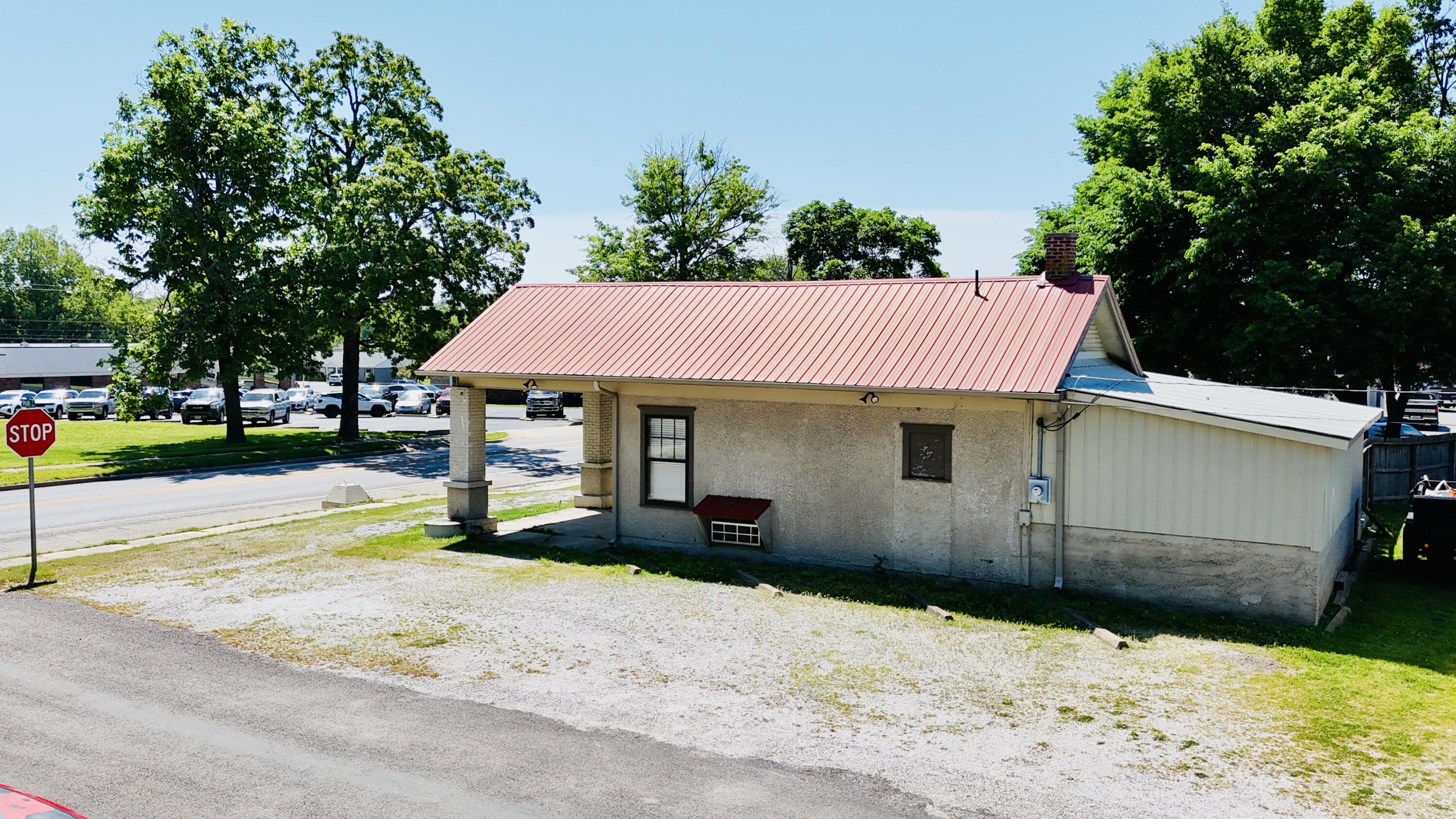Photo 6 - Commercial Sale for sale – 1010 N Central Avenue  Monett, MO