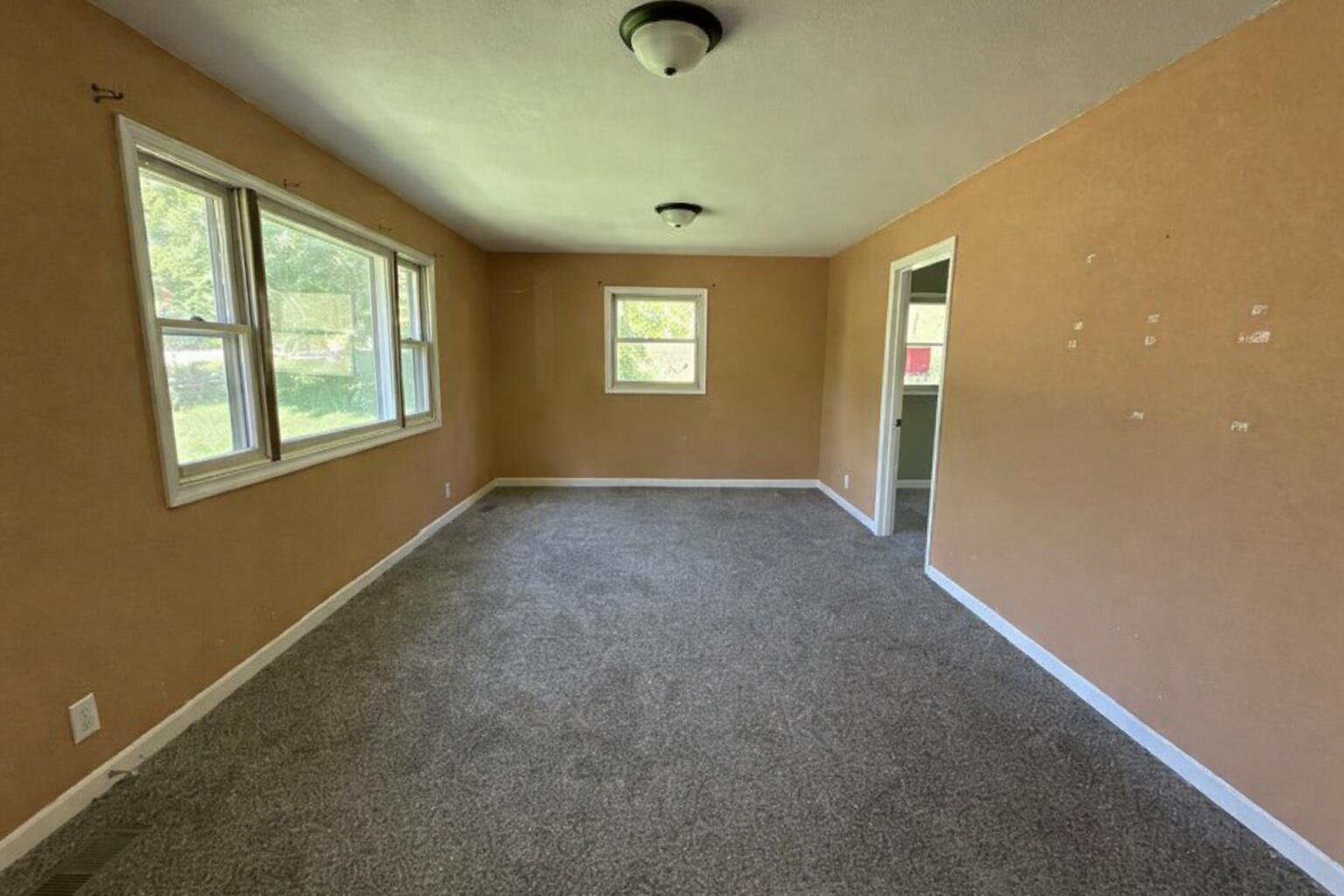 Photo 3 - Residential for sale – 109  College Street  Van Buren, MO