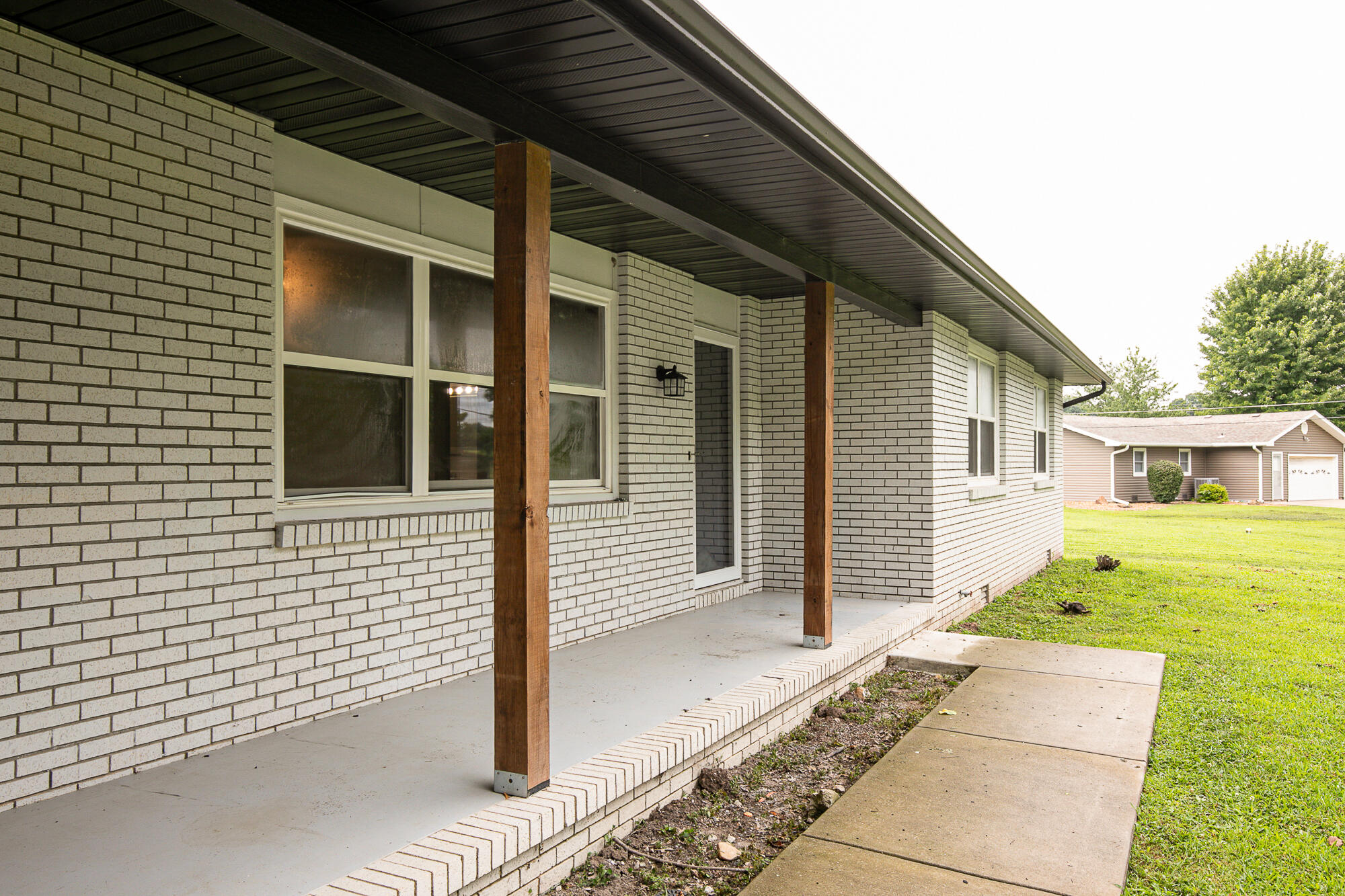 Photo 3 - Residential for sale – 1324 E Lindon Street  Bolivar, MO