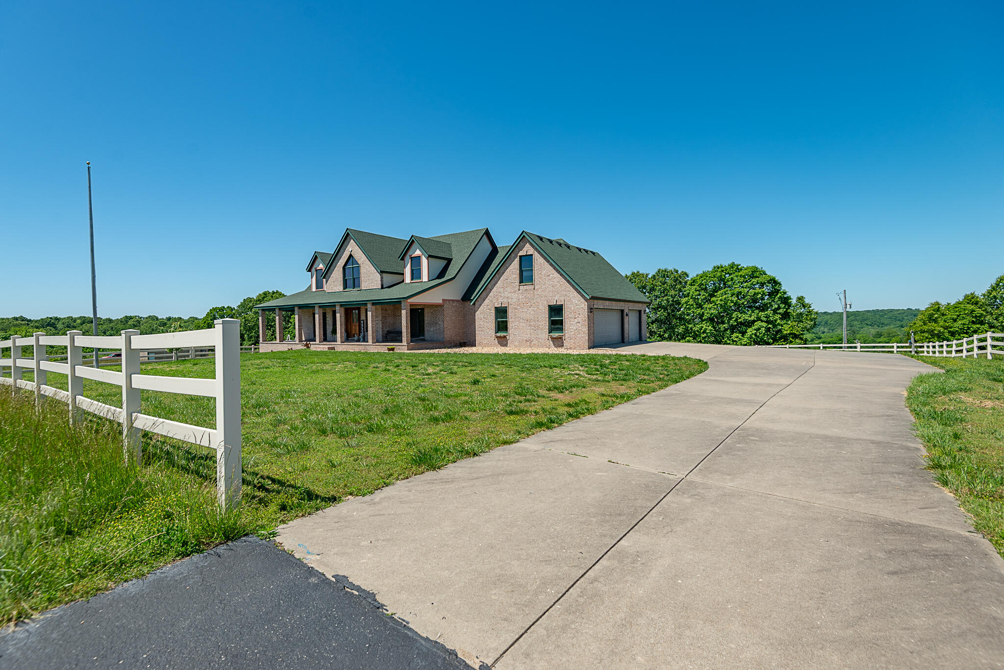 Residential for sale – 449  Greenway Drive  Galena, MO