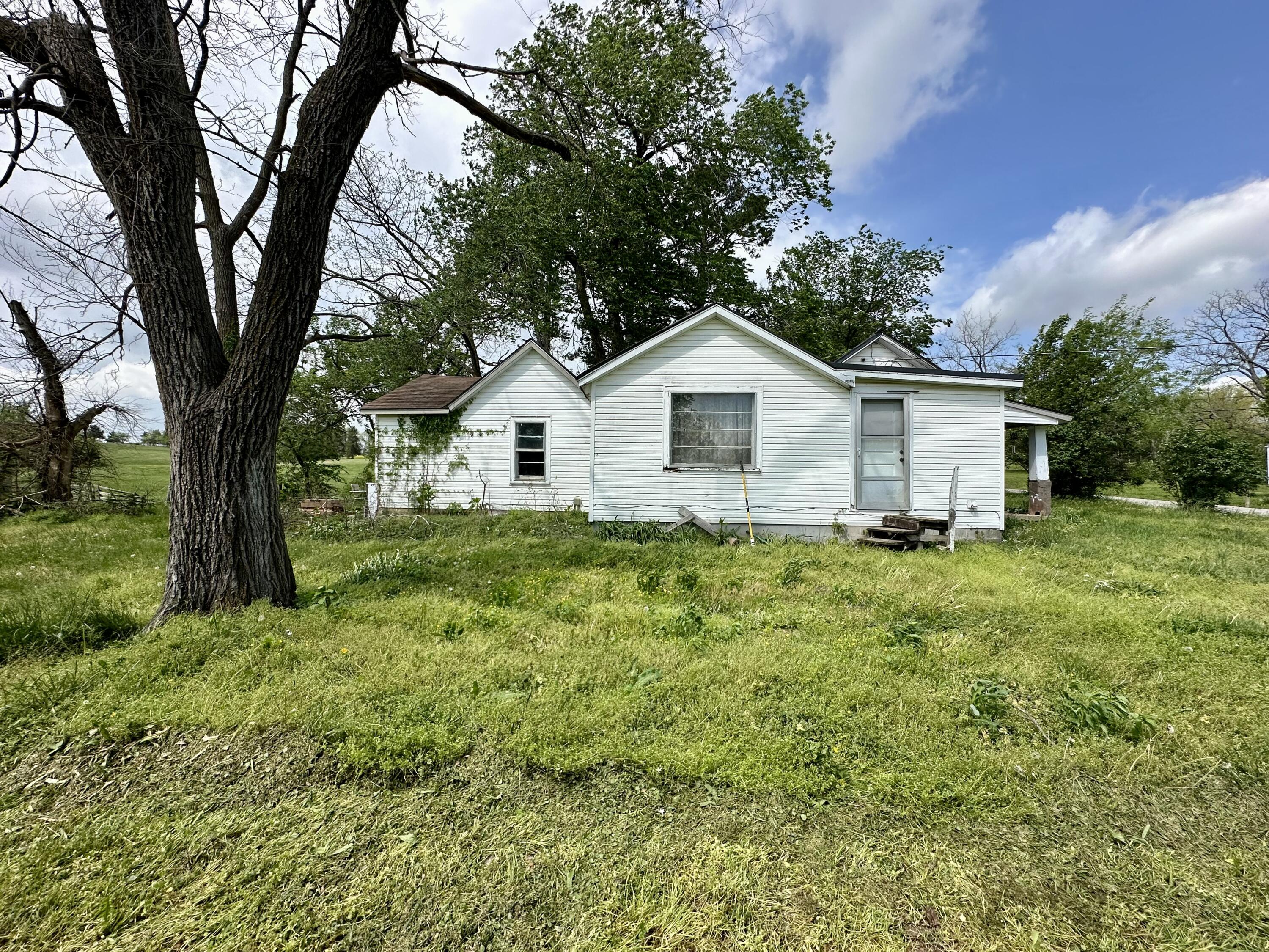Photo 2 - Residential for sale – 308  Pine Grove Road  Willow Springs, MO