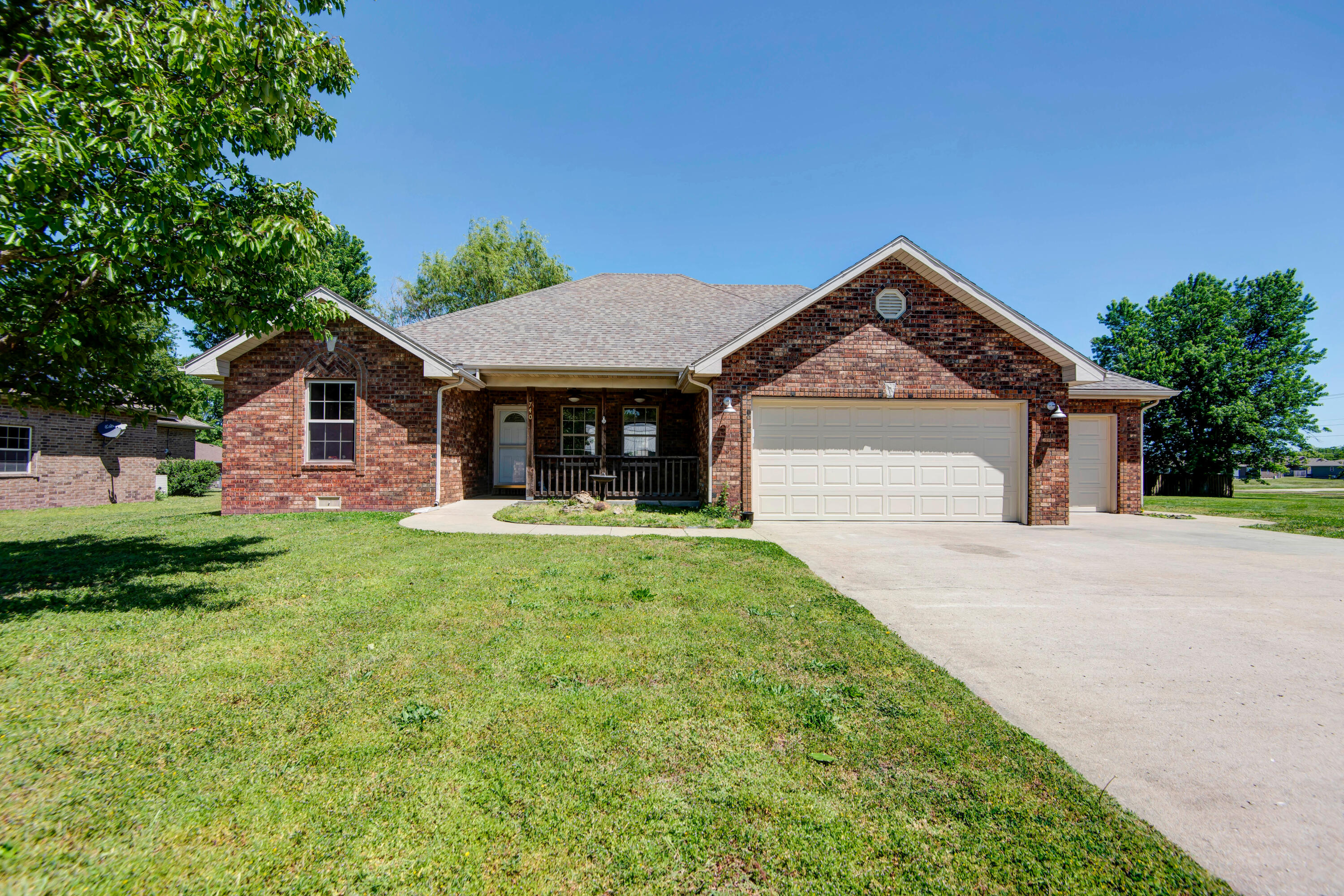 Photo 27 - Residential for sale – 1740 S Village Lane  Bolivar, MO