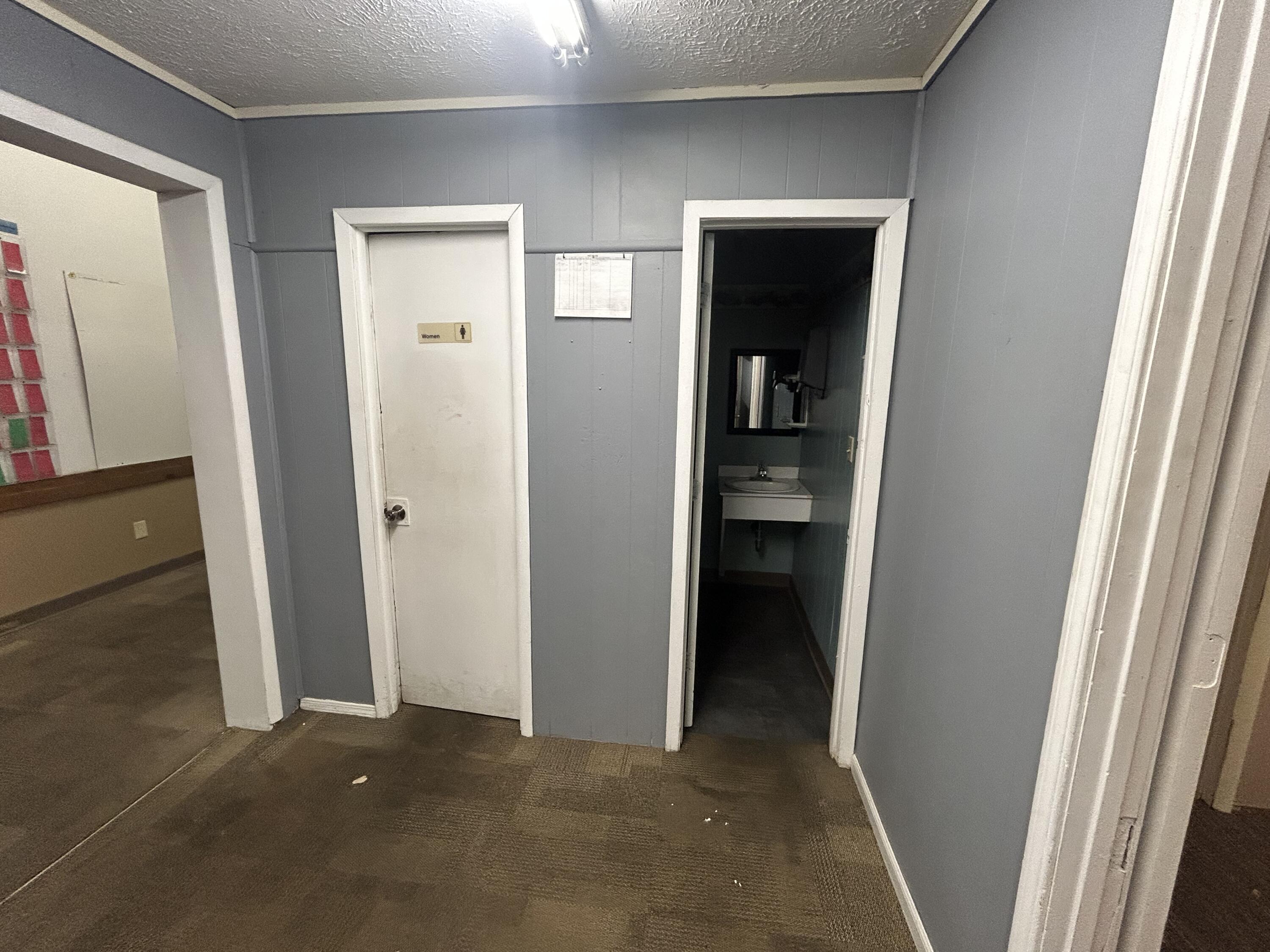 Photo 5 - Commercial Lease for sale – 1877 W Broadway   Bolivar, MO