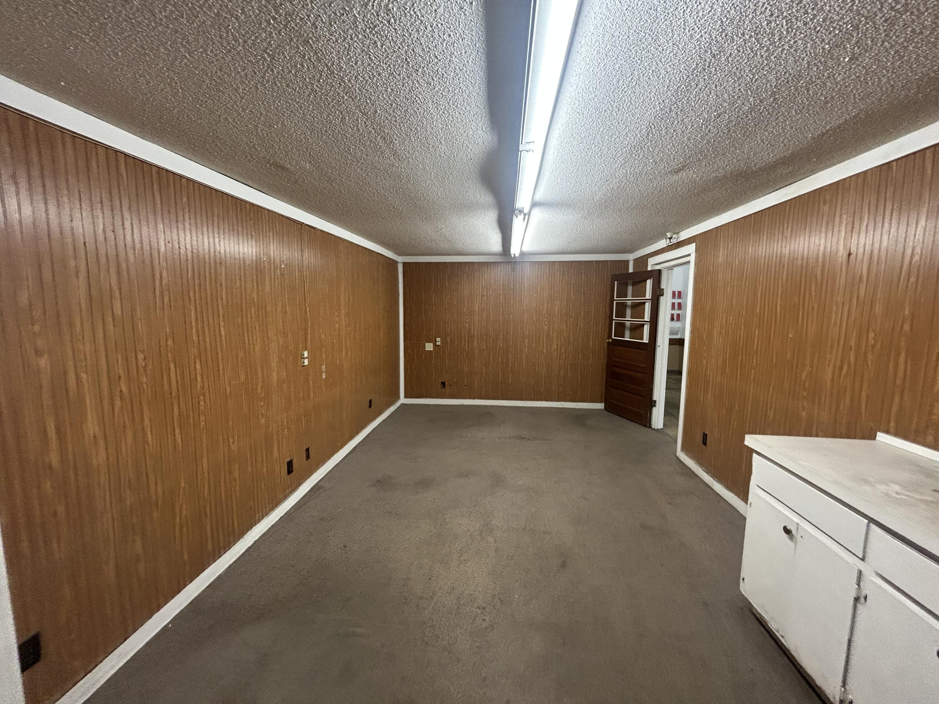 Photo 6 - Commercial Lease for sale – 1877 W Broadway   Bolivar, MO