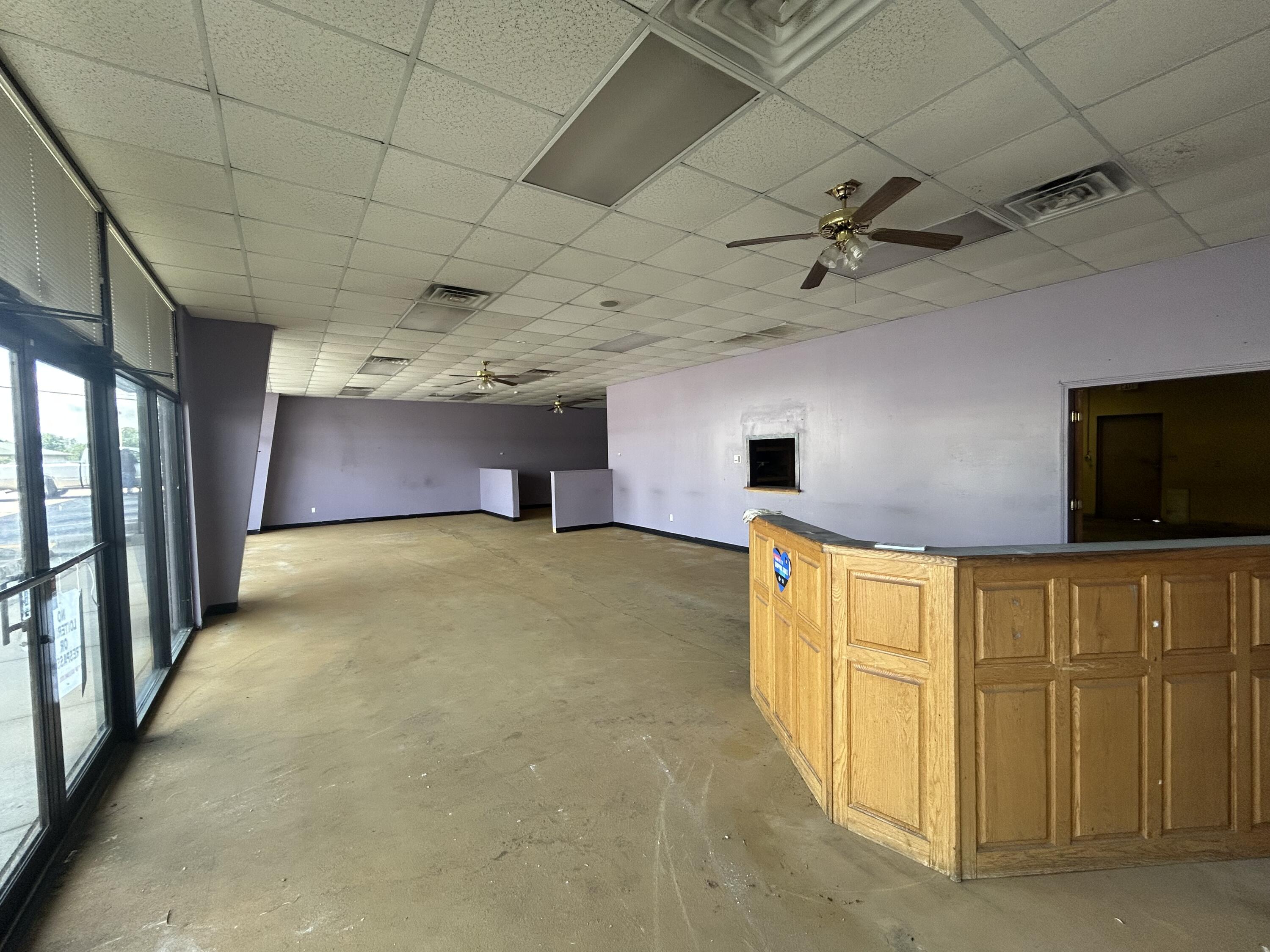Photo 2 - Commercial Lease for sale – 1913 A W Broadway Street  Bolivar, MO