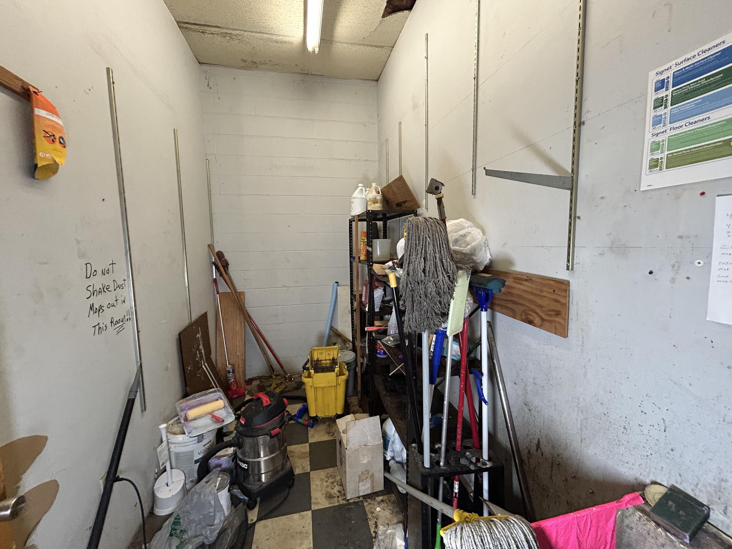 Photo 12 - Commercial Lease for sale – 1827 W Broadway Street  Bolivar, MO