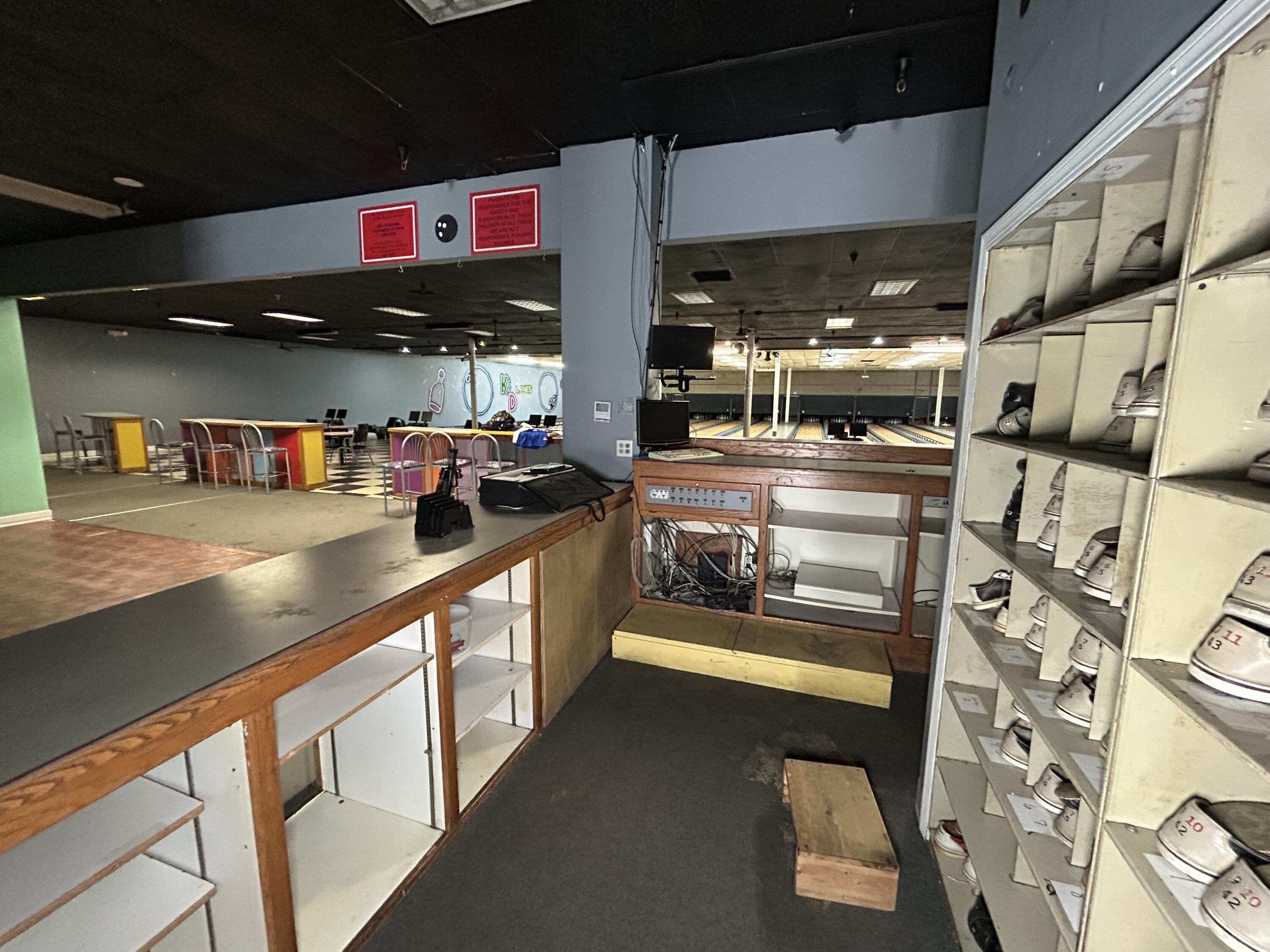 Photo 7 - Commercial Lease for sale – 1827 W Broadway Street  Bolivar, MO