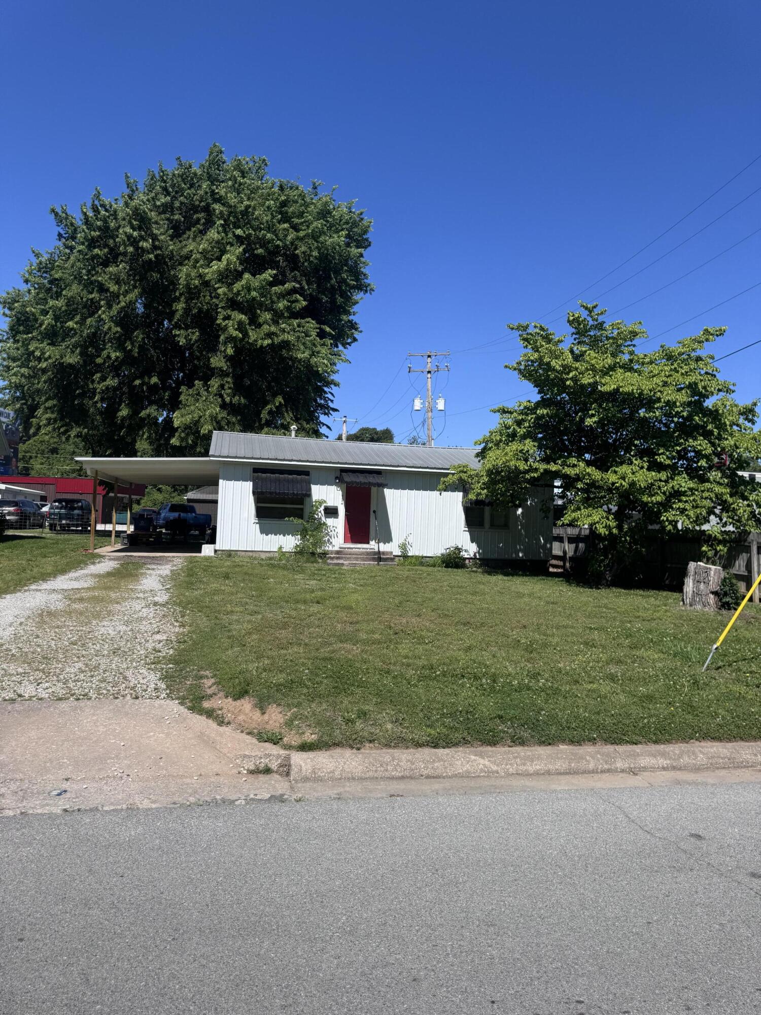 Photo 16 - Commercial Sale for sale – 729 S Neosho Boulevard  Neosho, MO