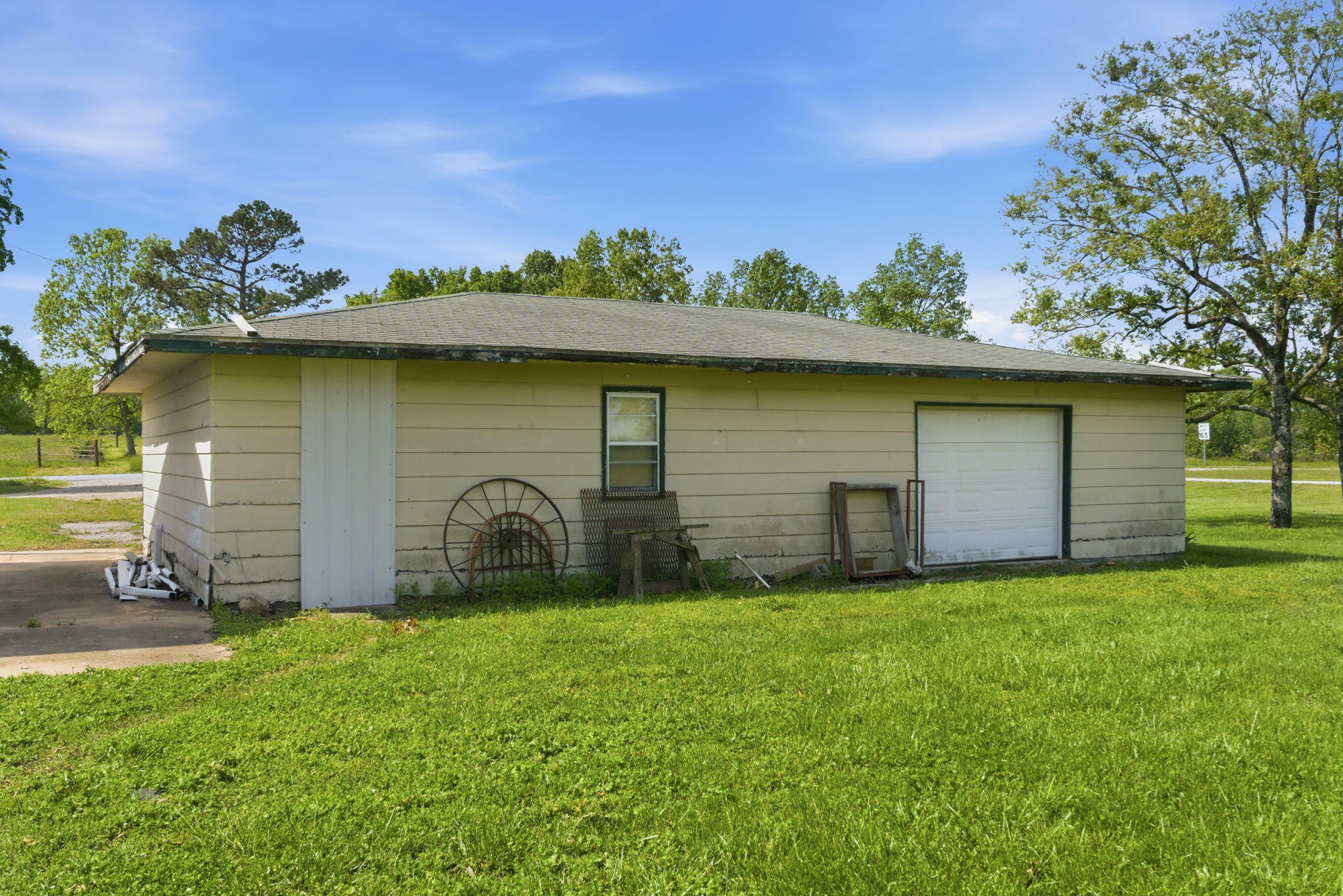 Photo 62 - Commercial Sale for sale – 11901  State Highway 32   Lebanon, MO