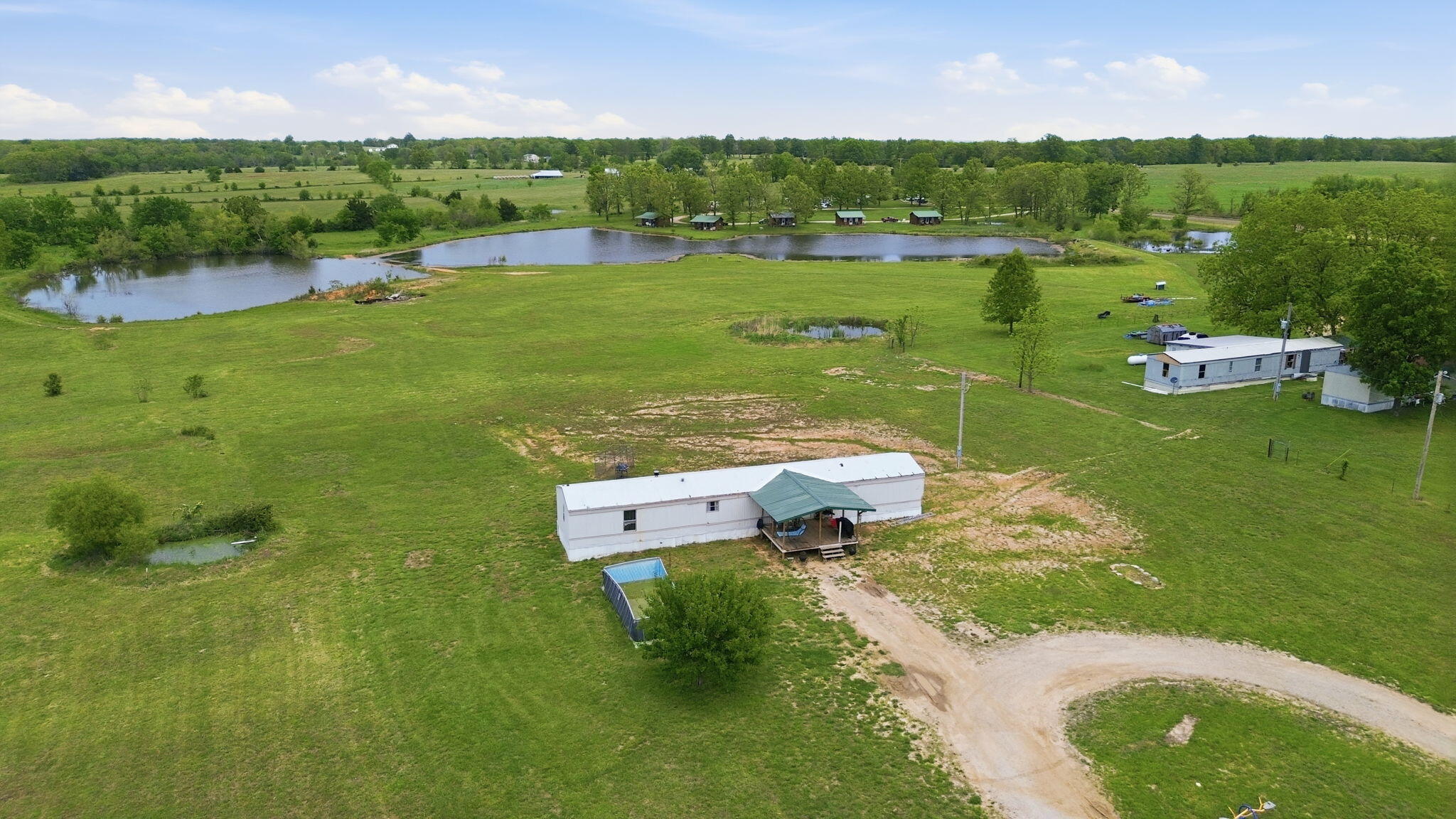 Photo 6 - Commercial Sale for sale – 11901  State Highway 32   Lebanon, MO