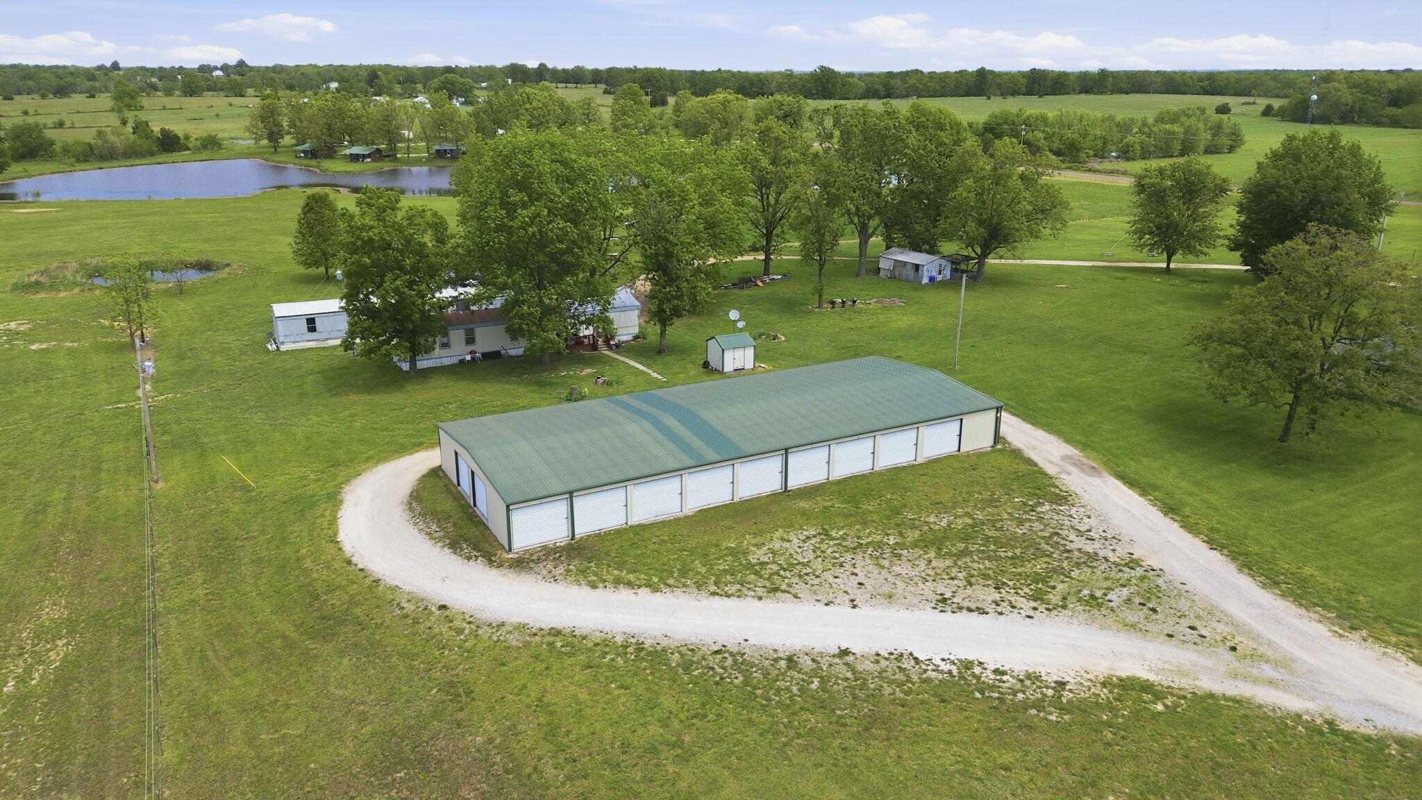 Photo 2 - Commercial Sale for sale – 11901  State Highway 32   Lebanon, MO