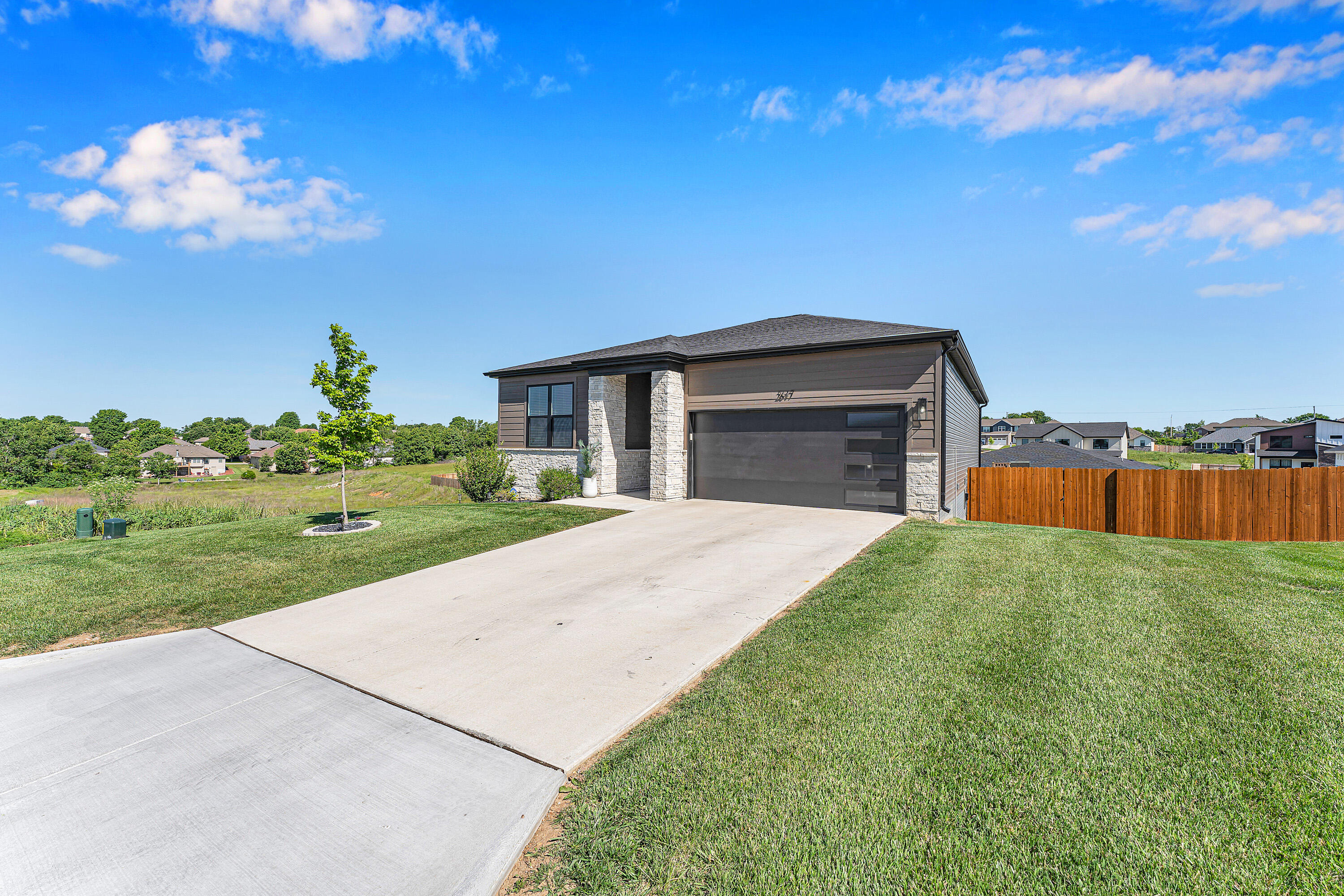 Photo 3 - Residential for sale – 2617 W Goldfinch Drive  Ozark, MO