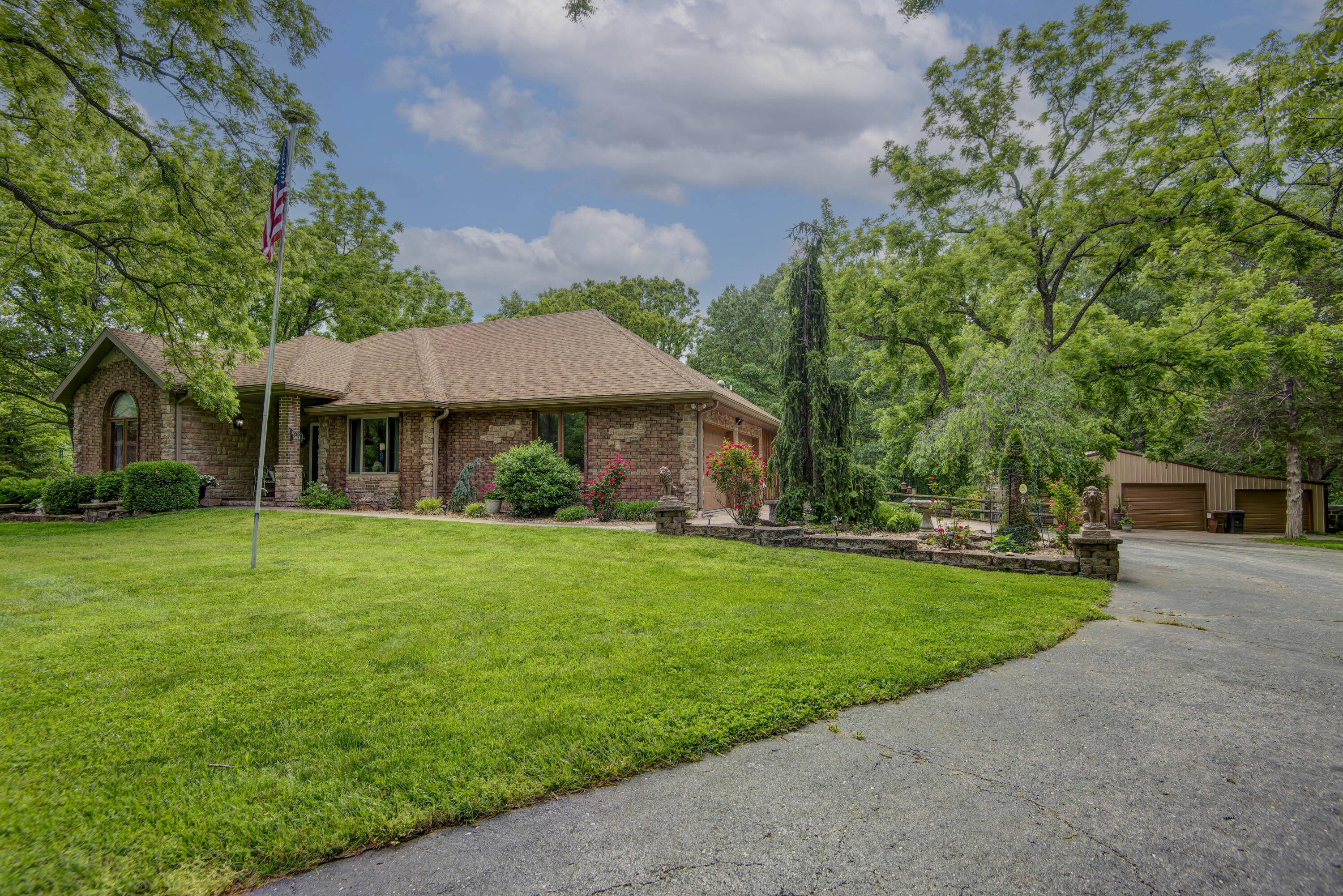 Photo 6 - Residential for sale – 5924 S Farm Road 181   Springfield, MO