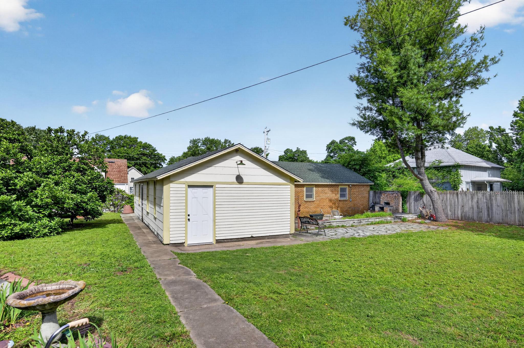 Photo 69 - Residential for sale – 1327 S Main Street  Carthage, MO