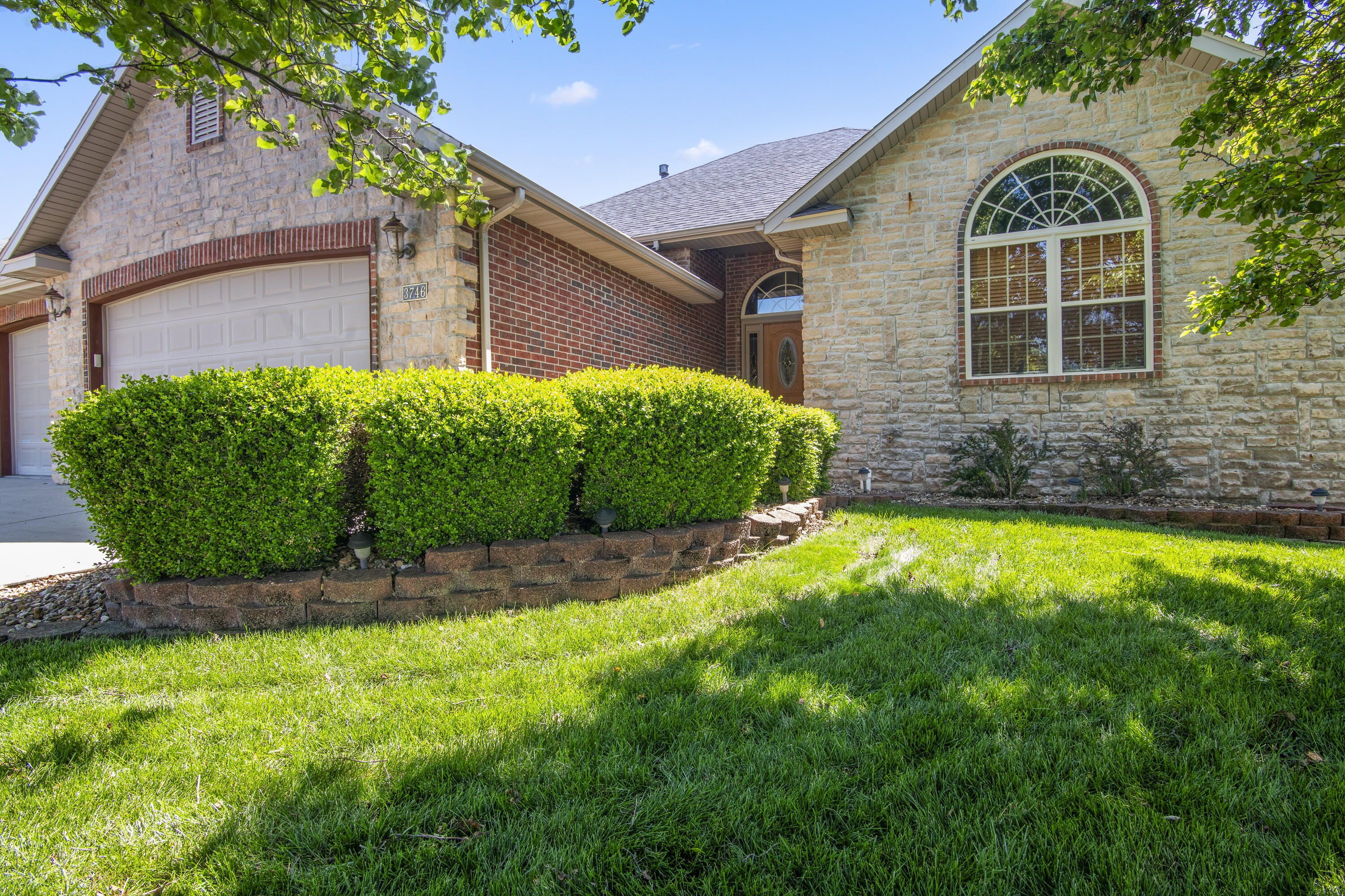Photo 2 - Residential for sale – 3746 N Croswell Avenue  Springfield, MO