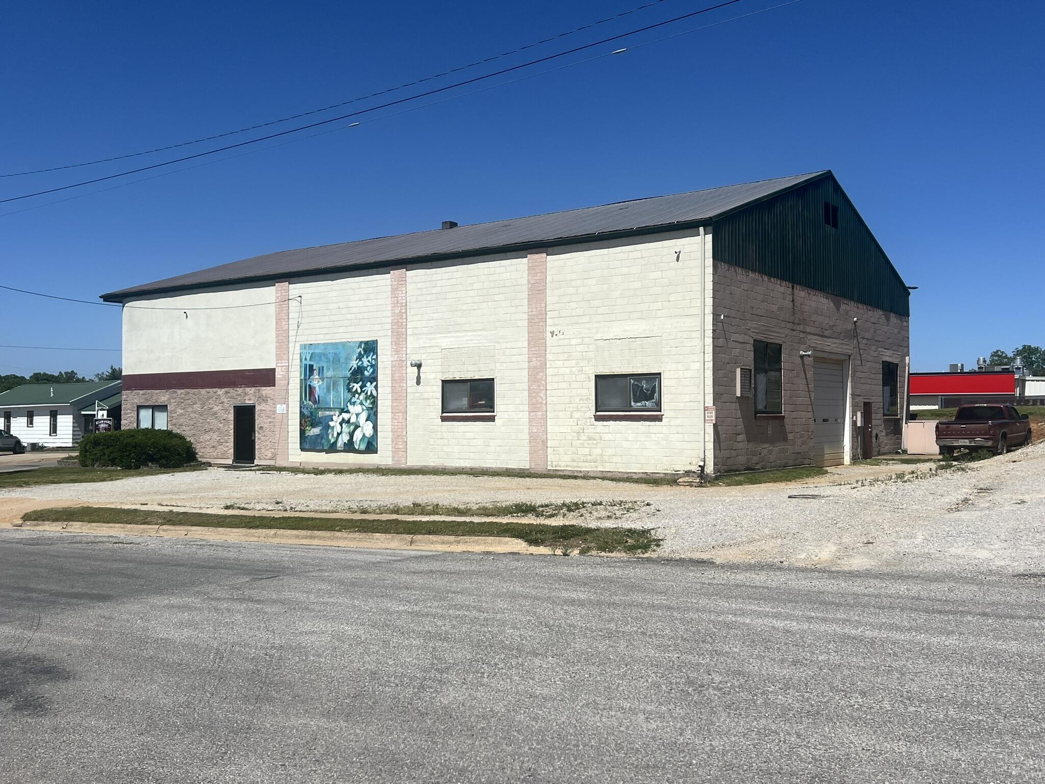 Photo 40 - Commercial Sale for sale – 201 W Main Street  Willow Springs, MO