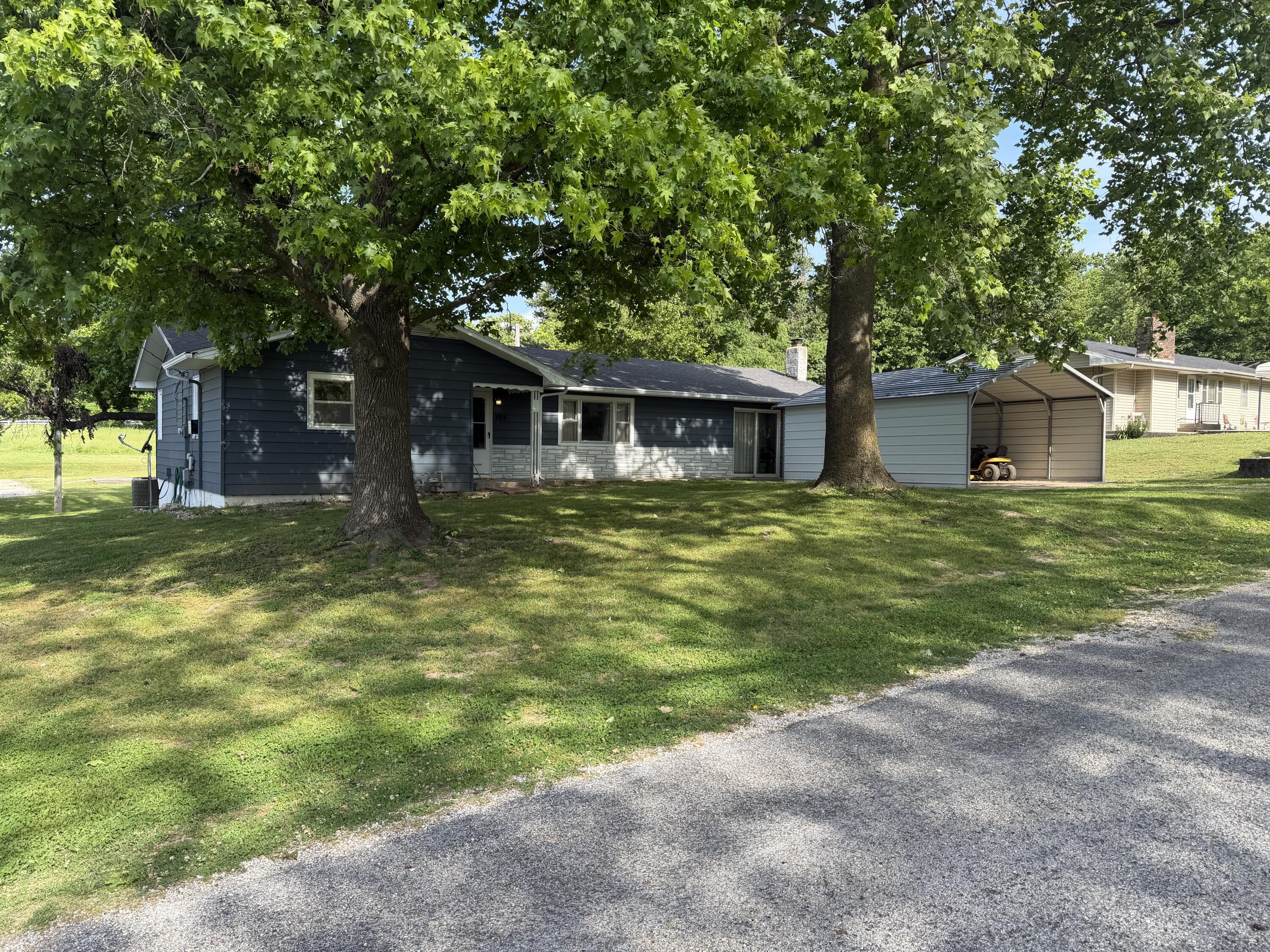 Photo 3 - Residential for sale – 105  Walker Court  Exeter, MO