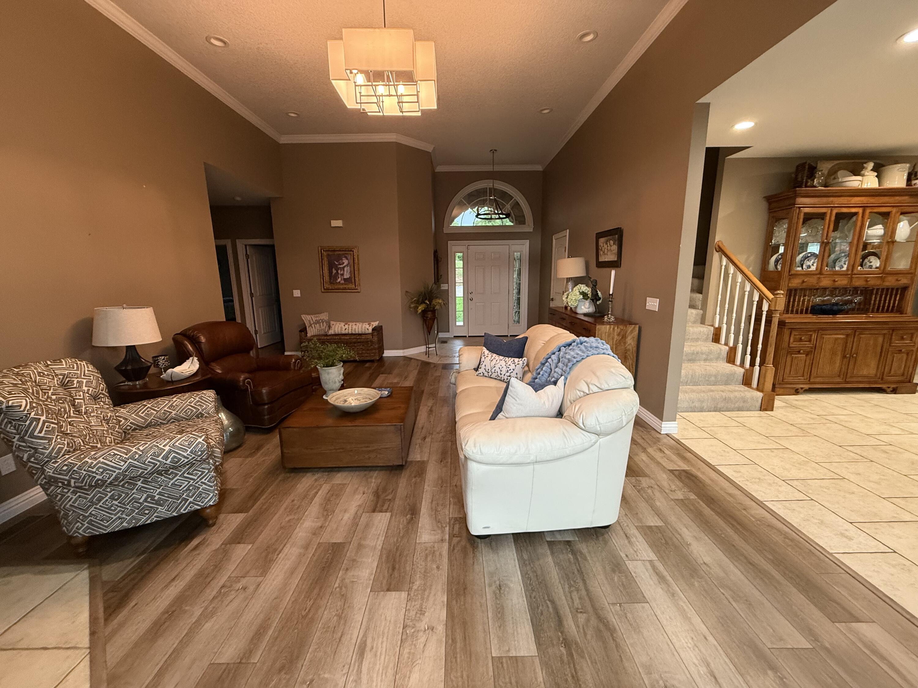 Photo 6 - Residential for sale – 813  Roundup   Neosho, MO