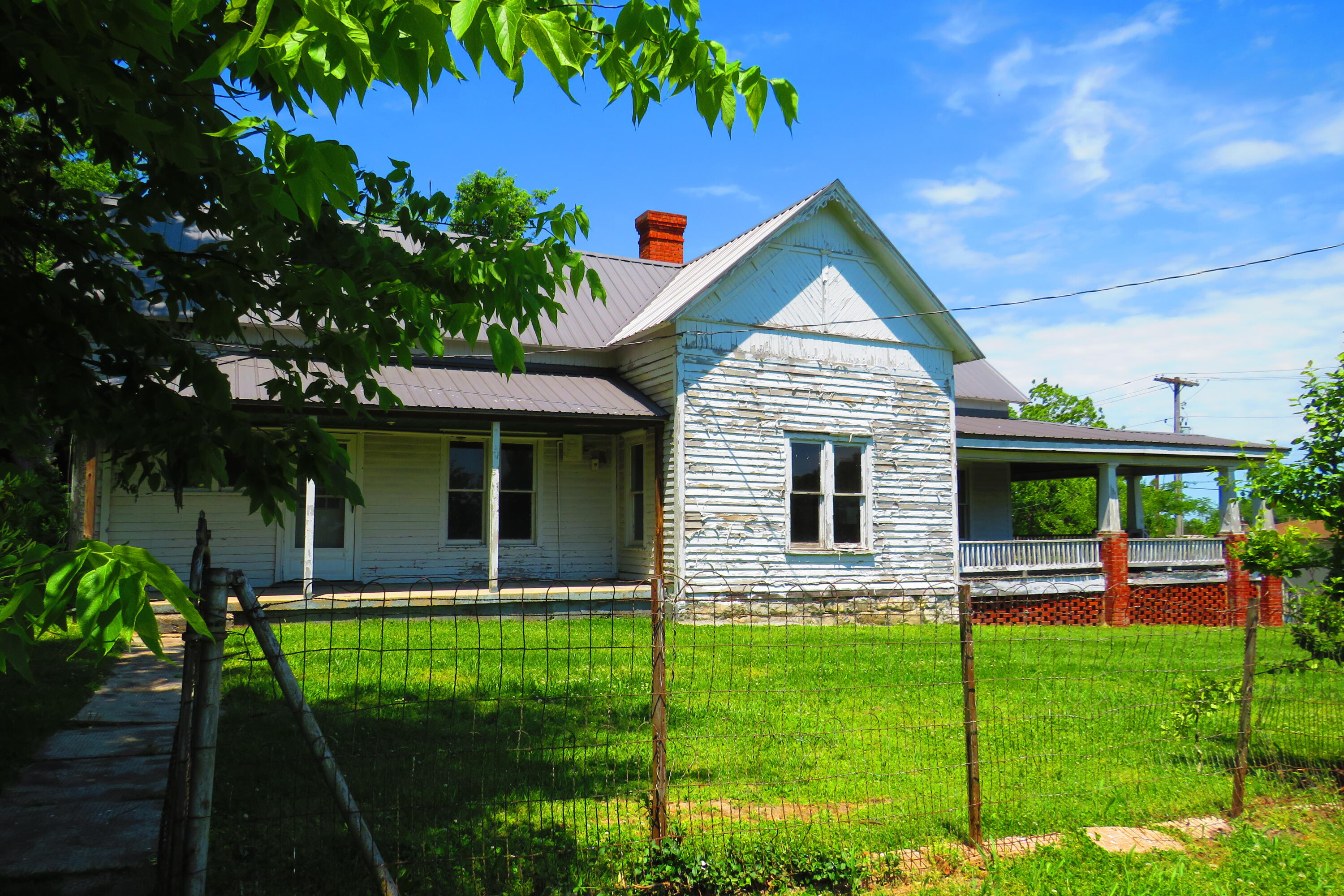 Photo 5 - Residential for sale – 503 N Nettleton Avenue  Mansfield, MO