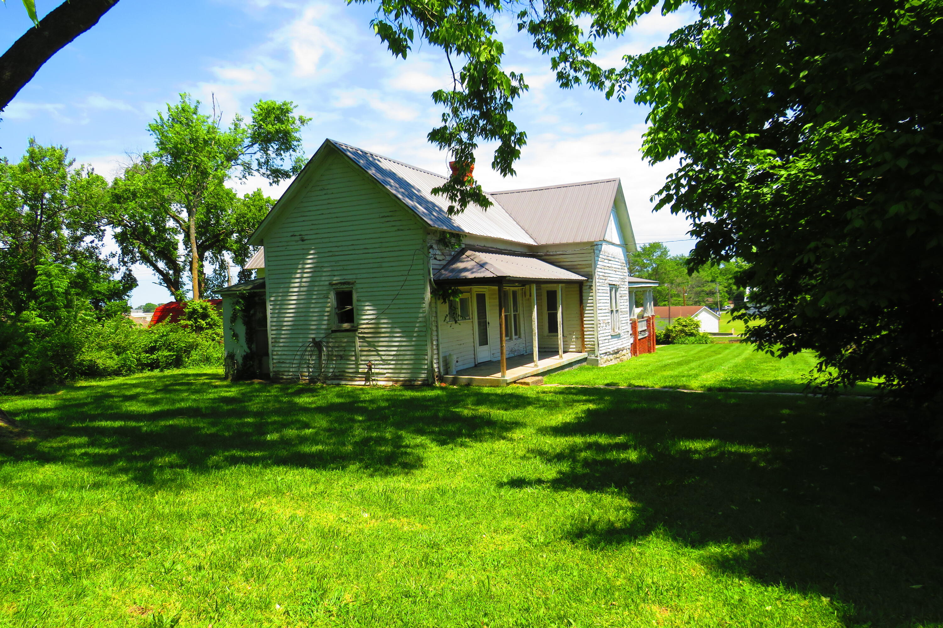 Photo 9 - Residential for sale – 503 N Nettleton Avenue  Mansfield, MO