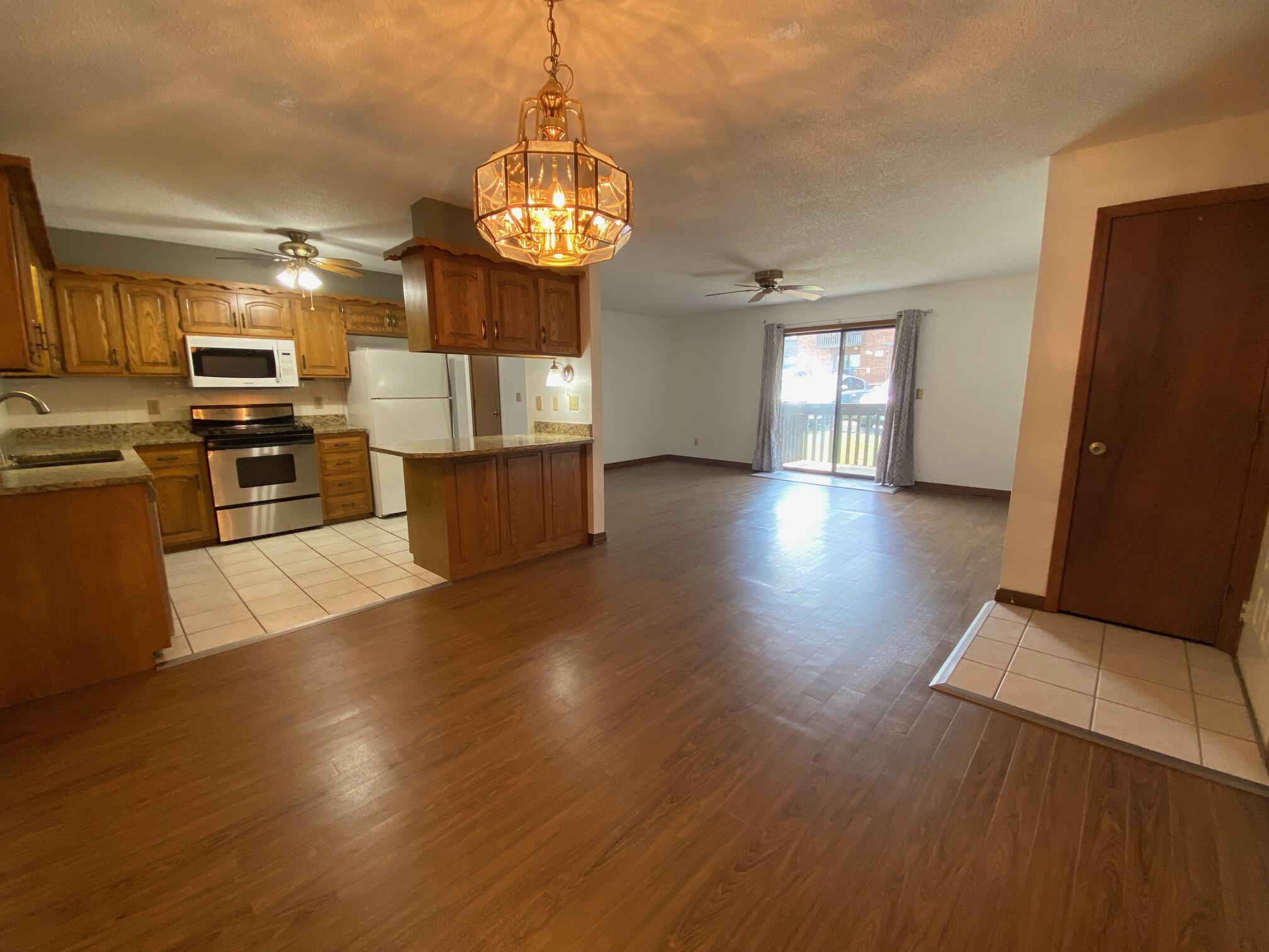 Photo 7 - Residential for sale – 120  Wilshire Drive  Hollister, MO