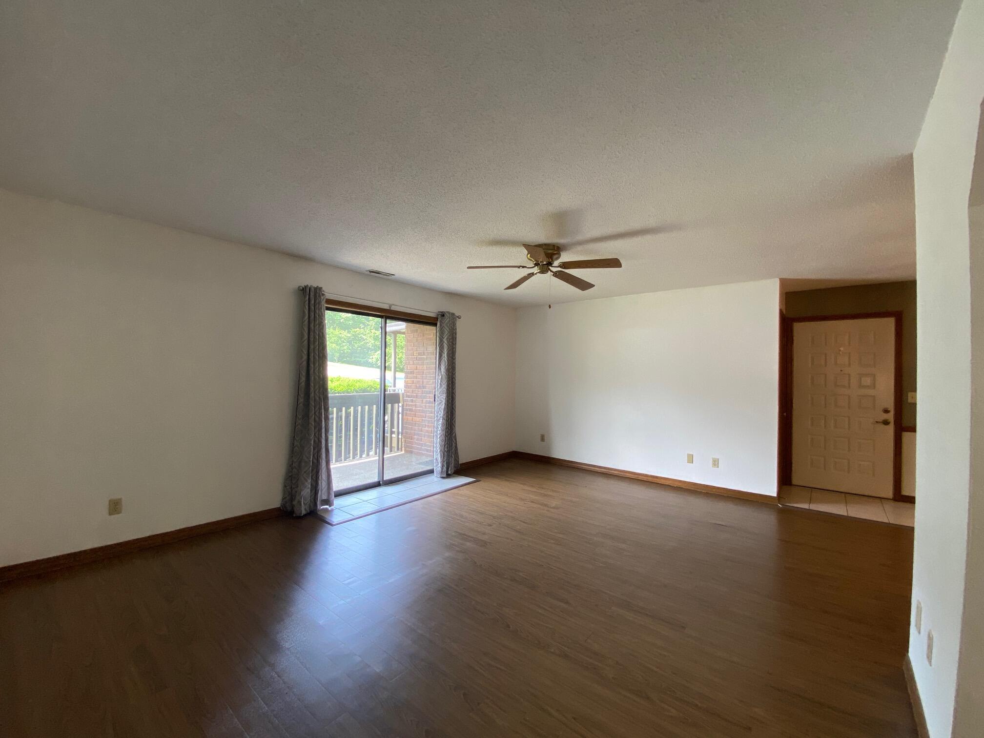 Photo 13 - Residential for sale – 120  Wilshire Drive  Hollister, MO